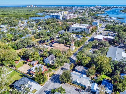 A home in New Smyrna Beach