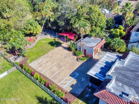 A home in New Smyrna Beach