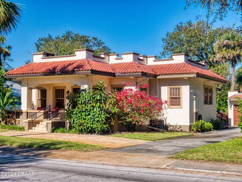 A home in New Smyrna Beach