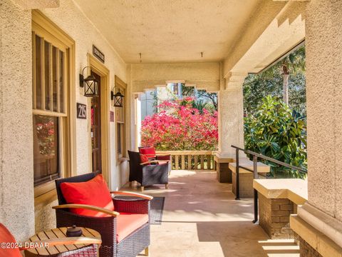 A home in New Smyrna Beach