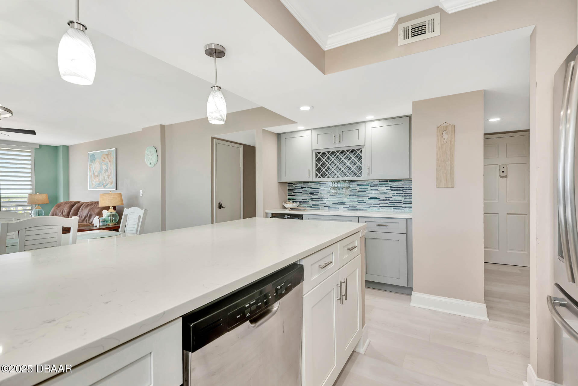 1575 Ocean Shore Boulevard 901
