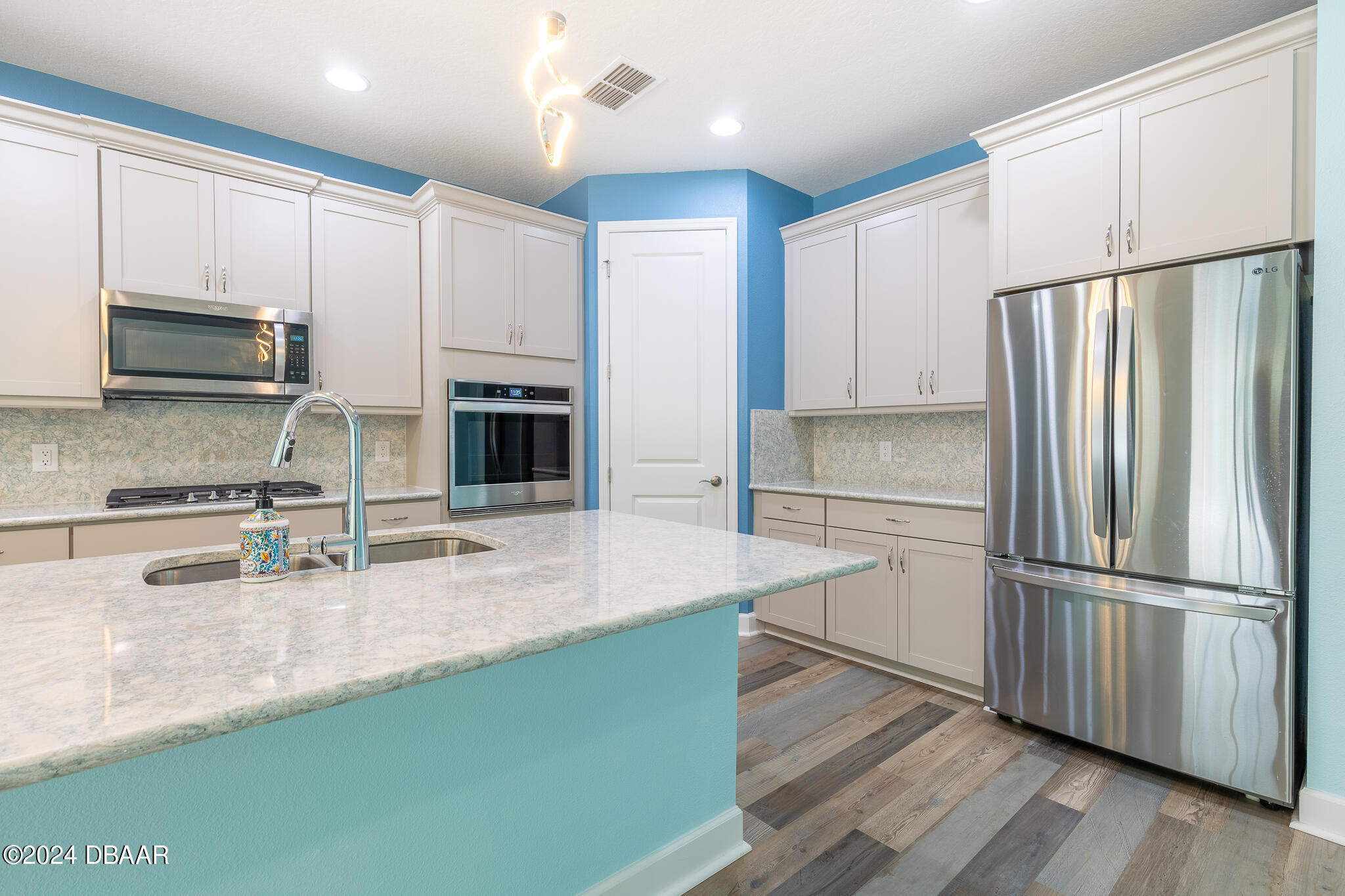 300 Blue Starfish Place