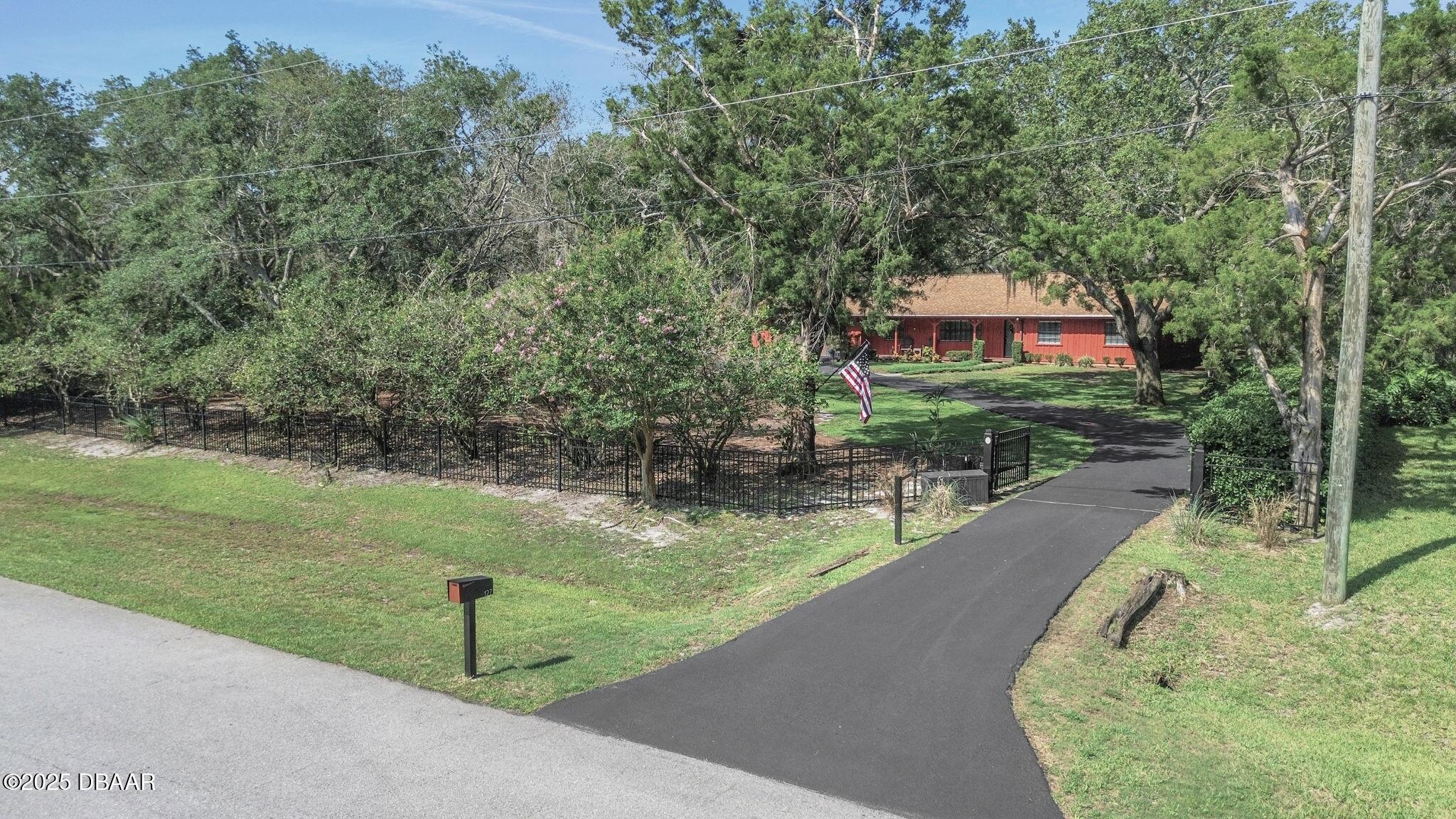 127 Oak Lane