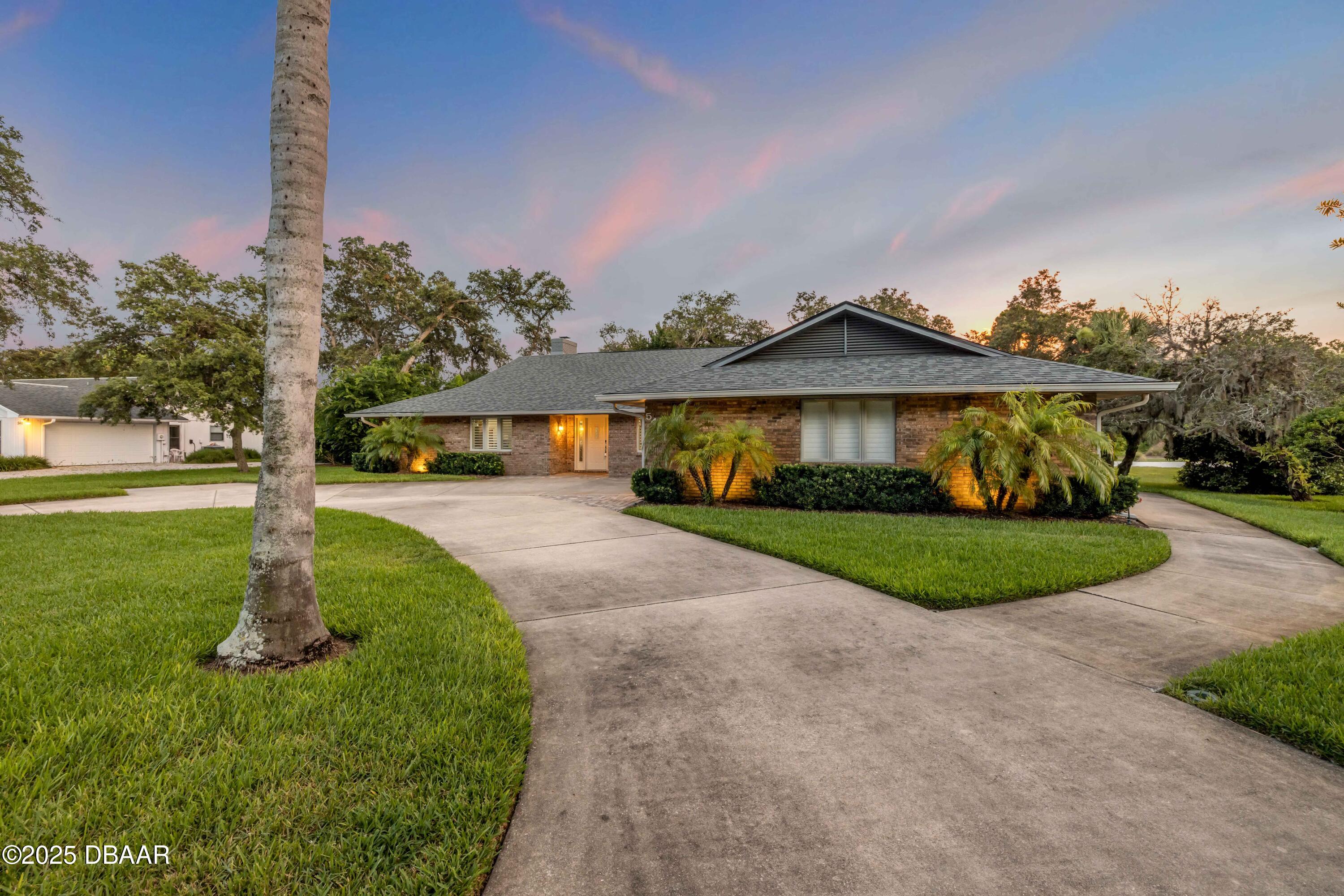 544 Bottlebrush Court