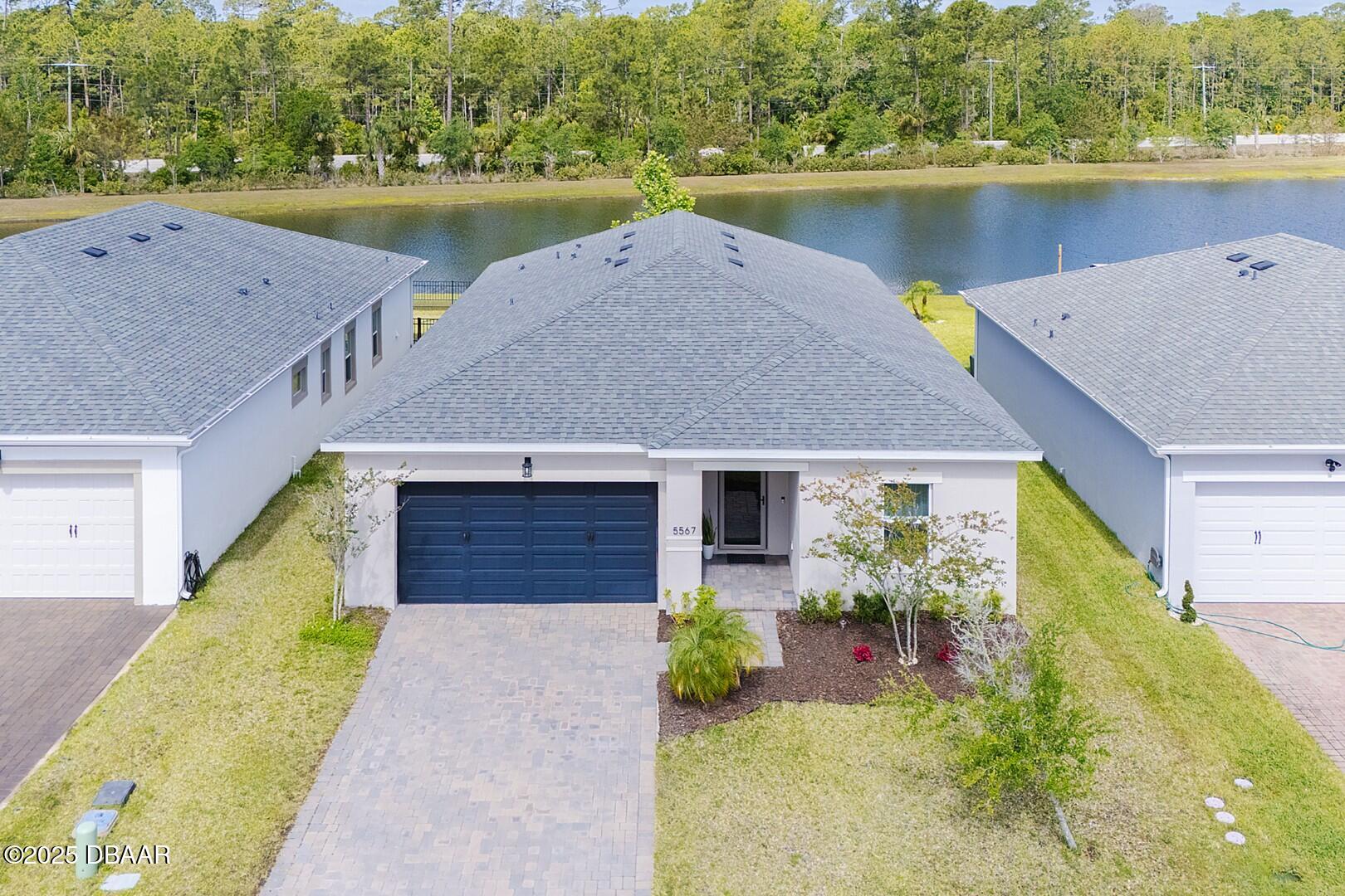 5567 Estero Loop