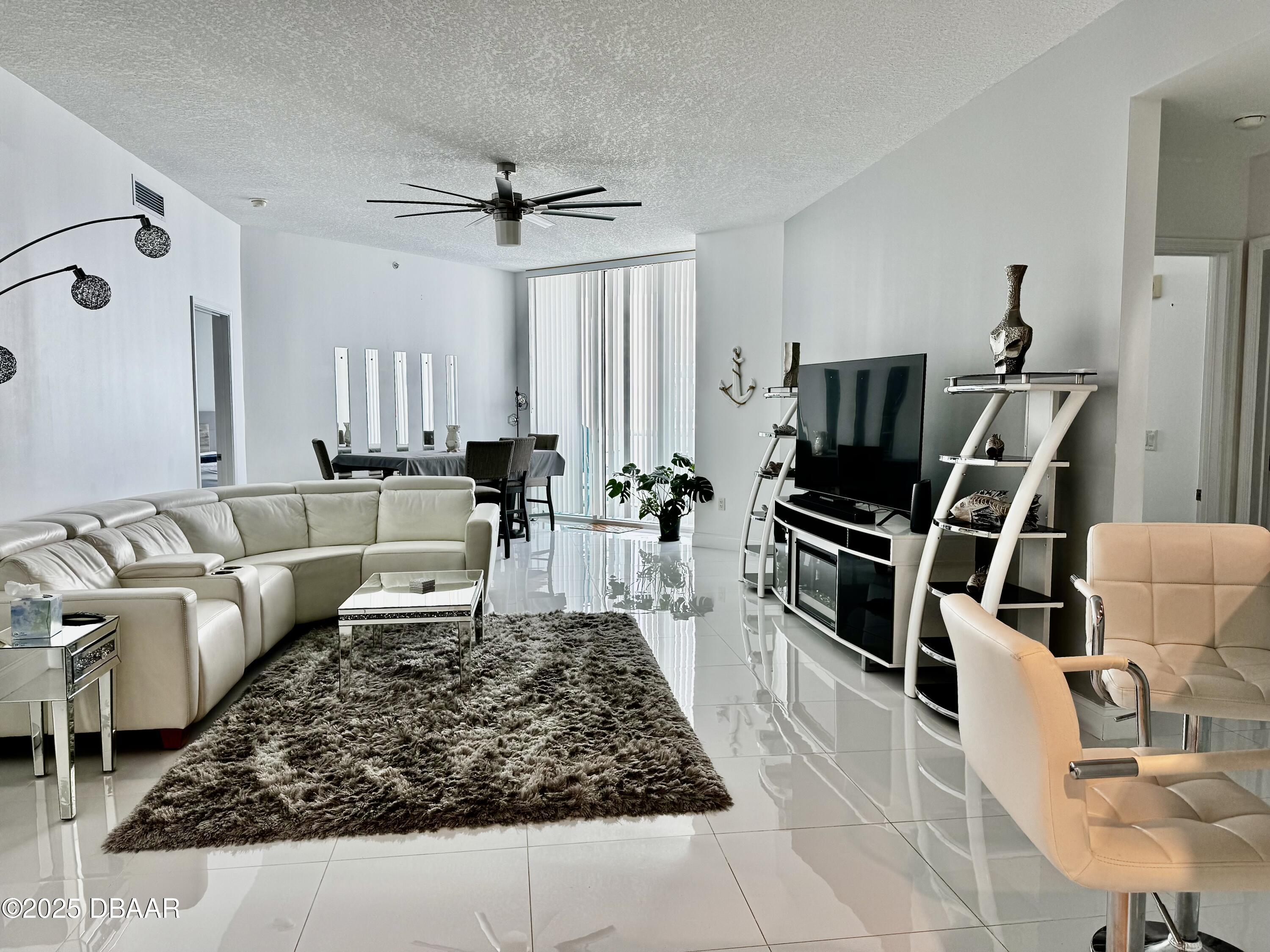 231 Riverside Drive 2508