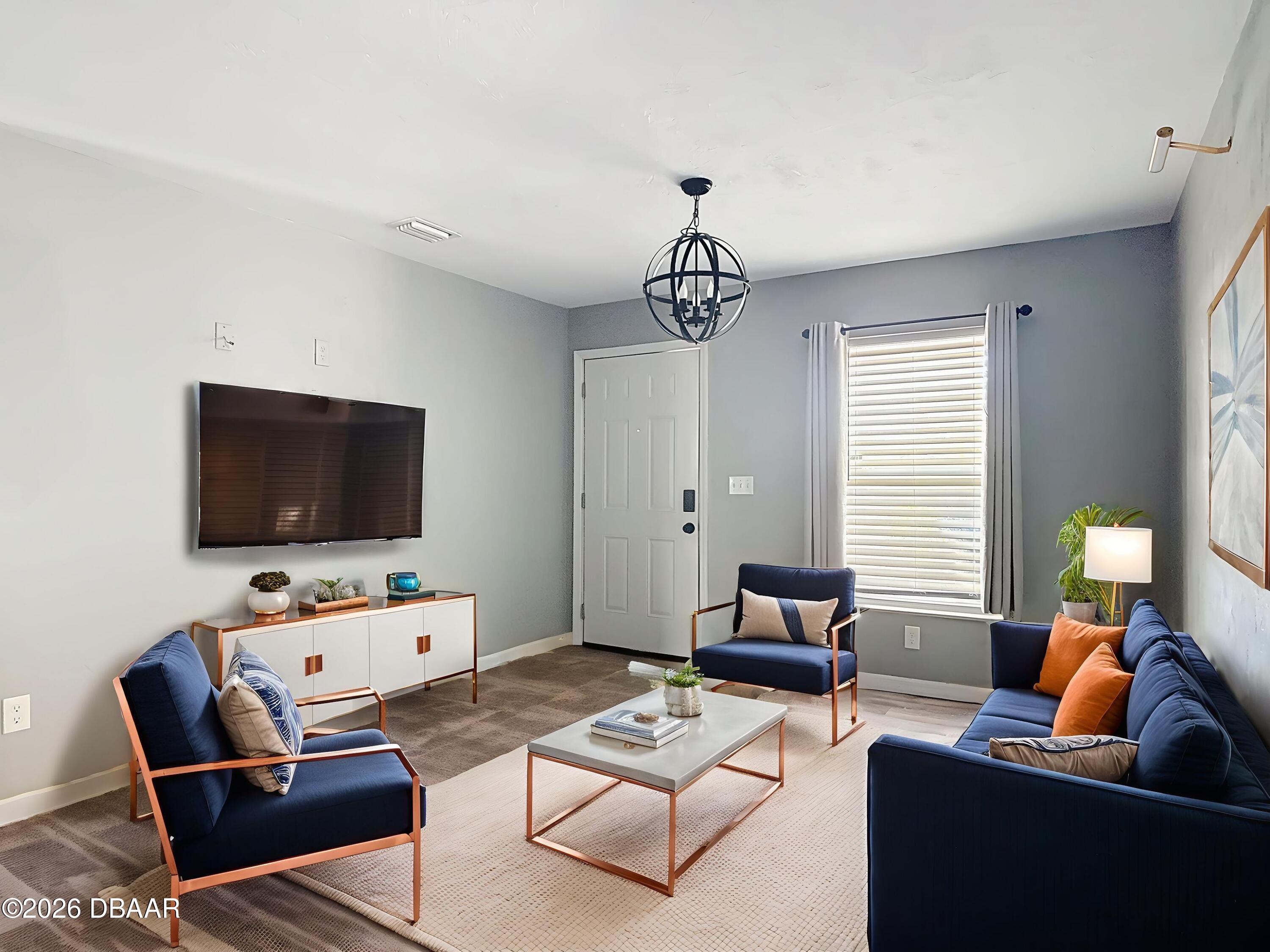 841 Hollywood Street