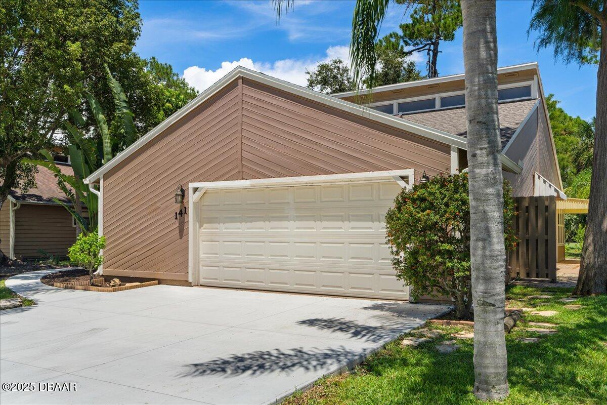 141 Gull Circle N