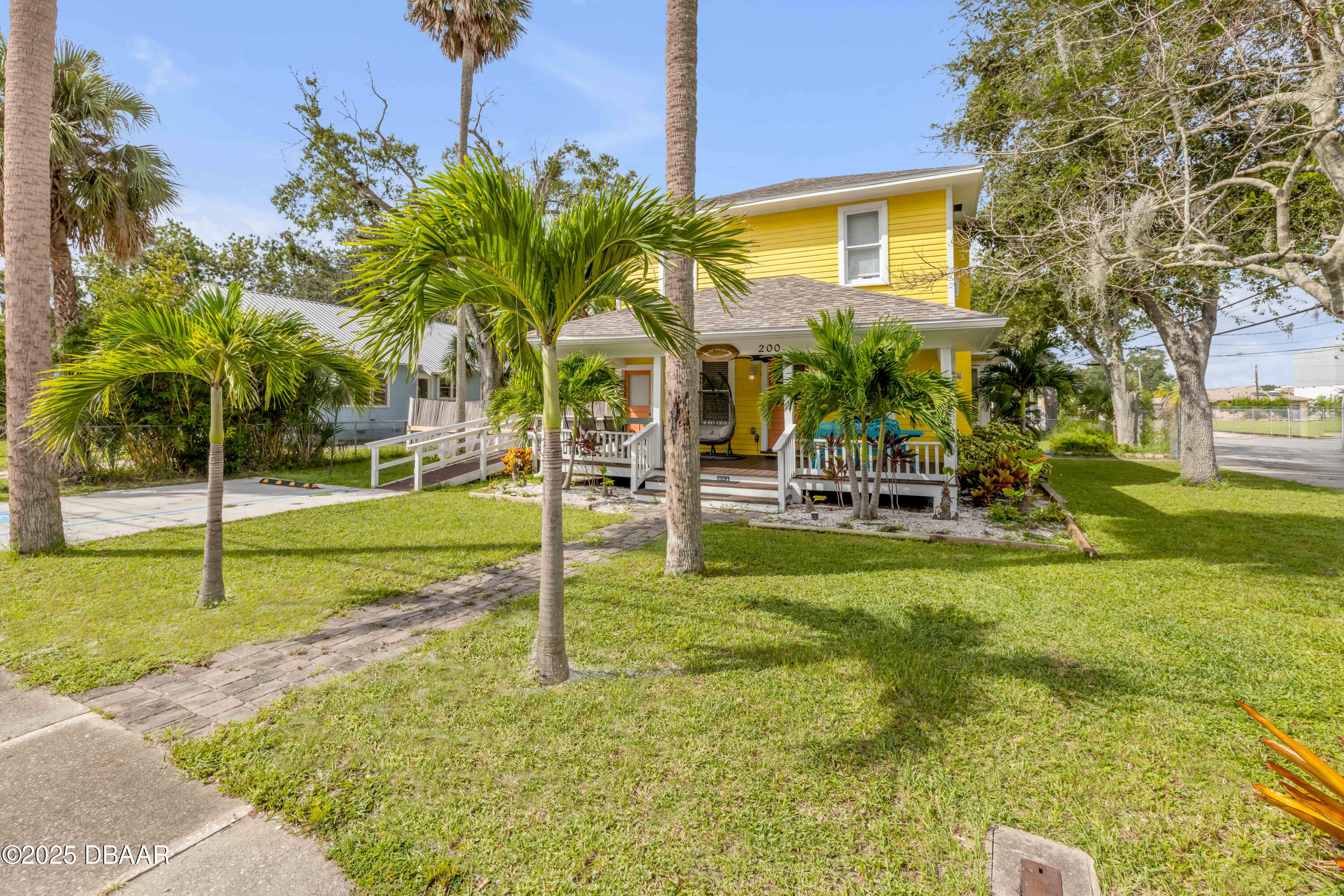 200 Live Oak Street