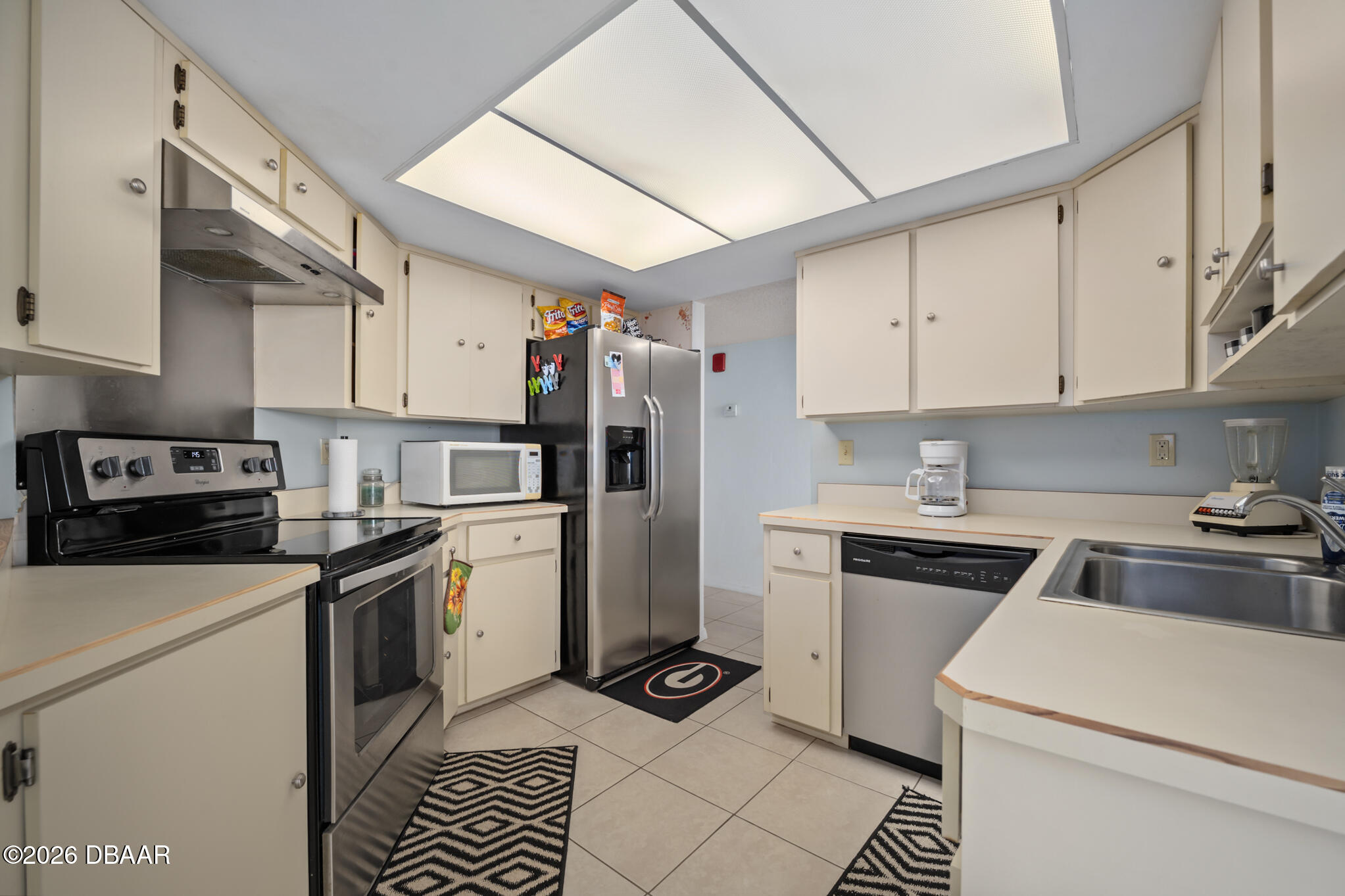 1 Oceans West Boulevard