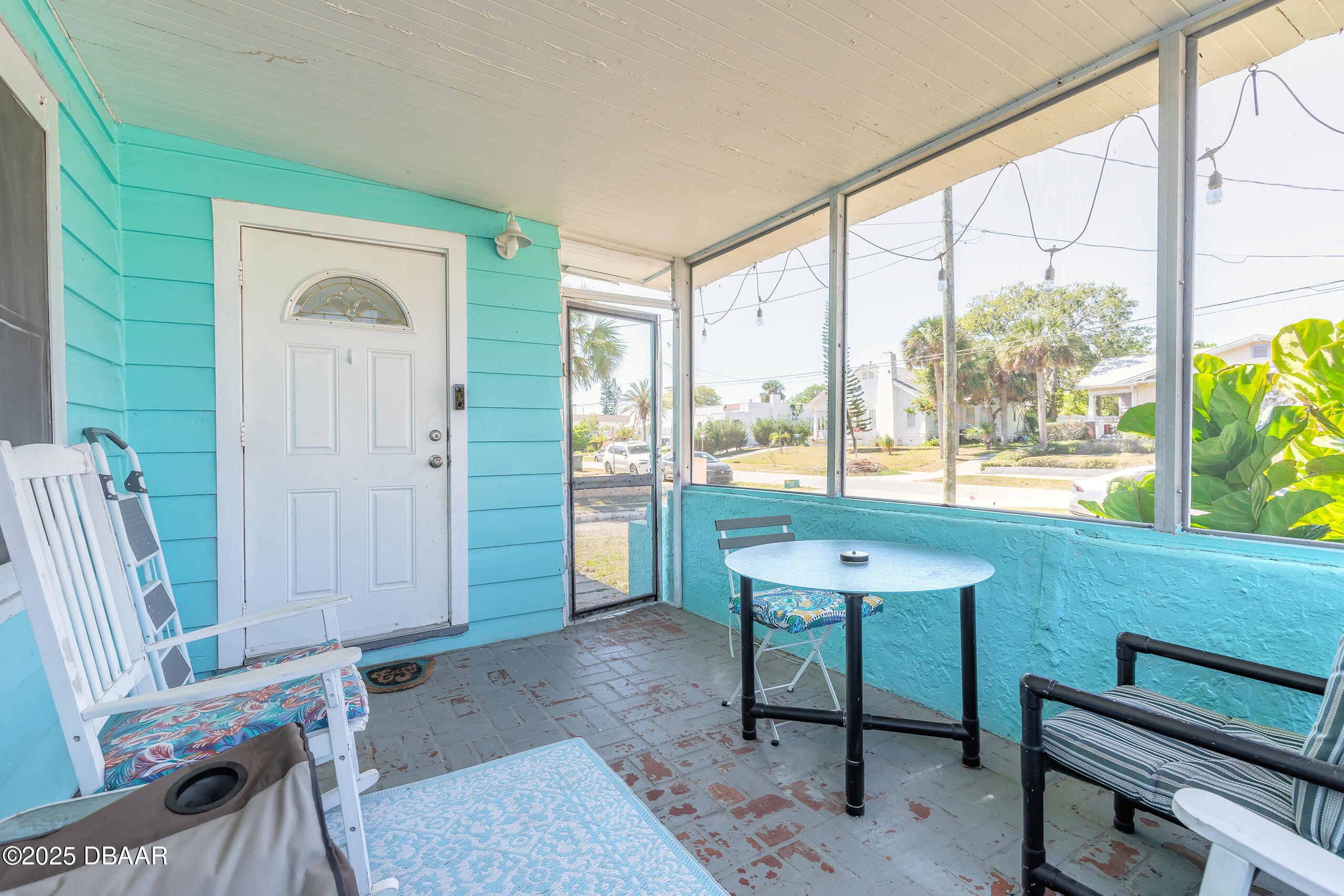 428 N Oleander Avenue