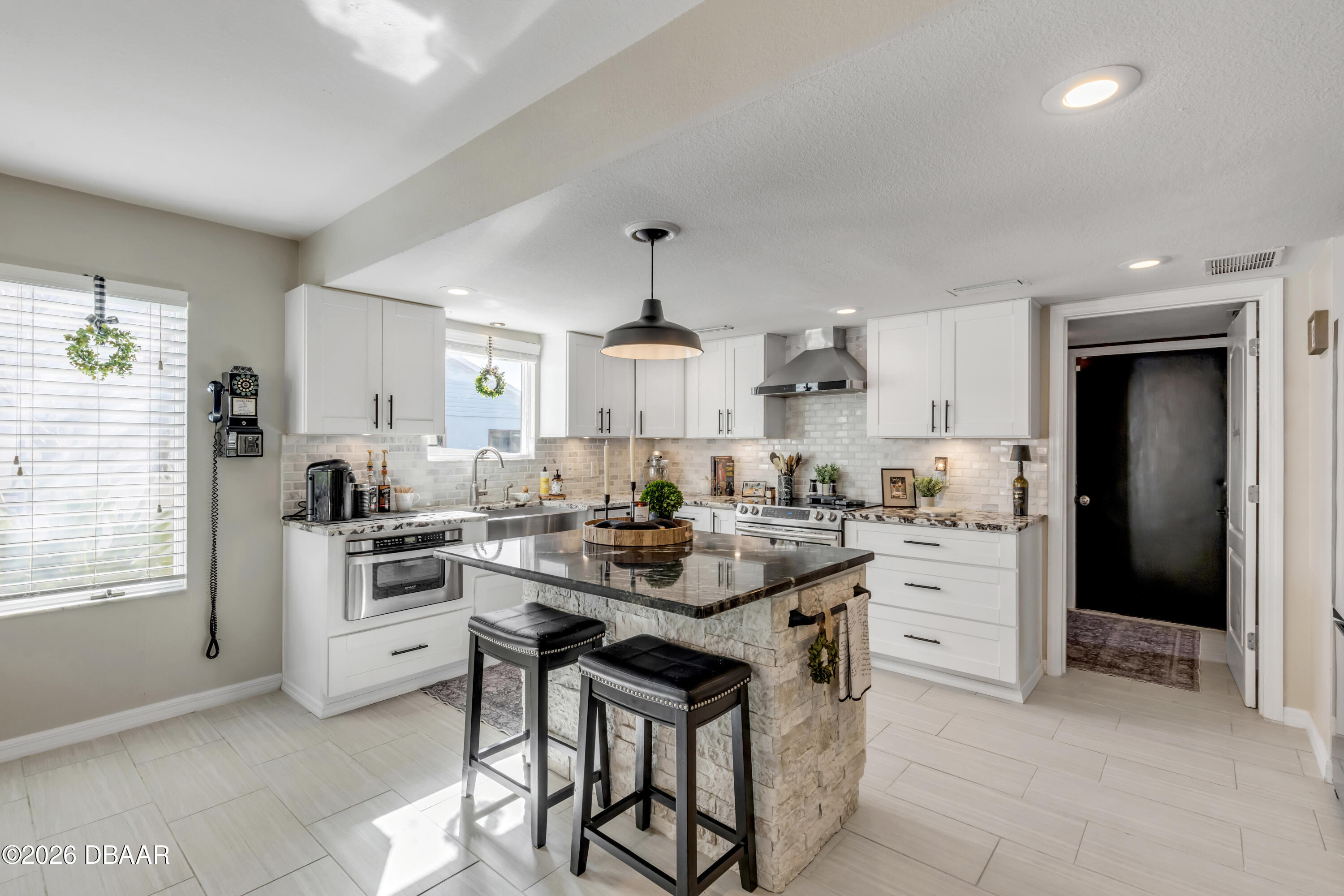 4623 S Atlantic Avenue