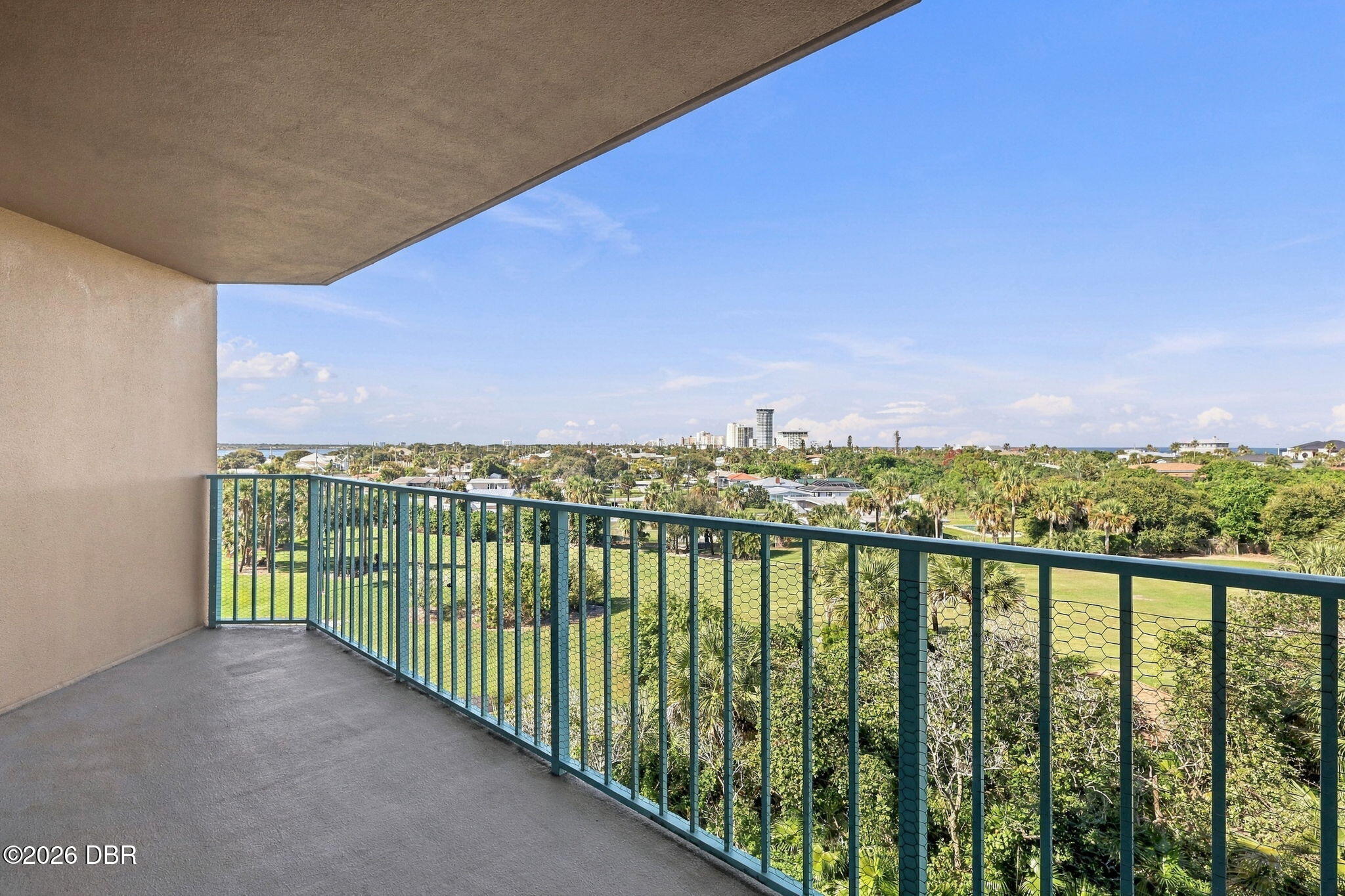 4 Oceans West Boulevard