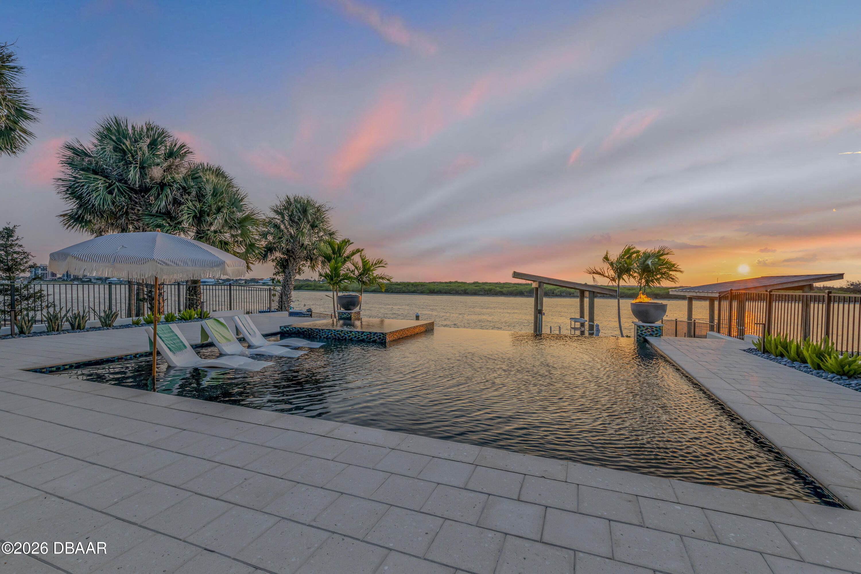 1194 N Peninsula Avenue