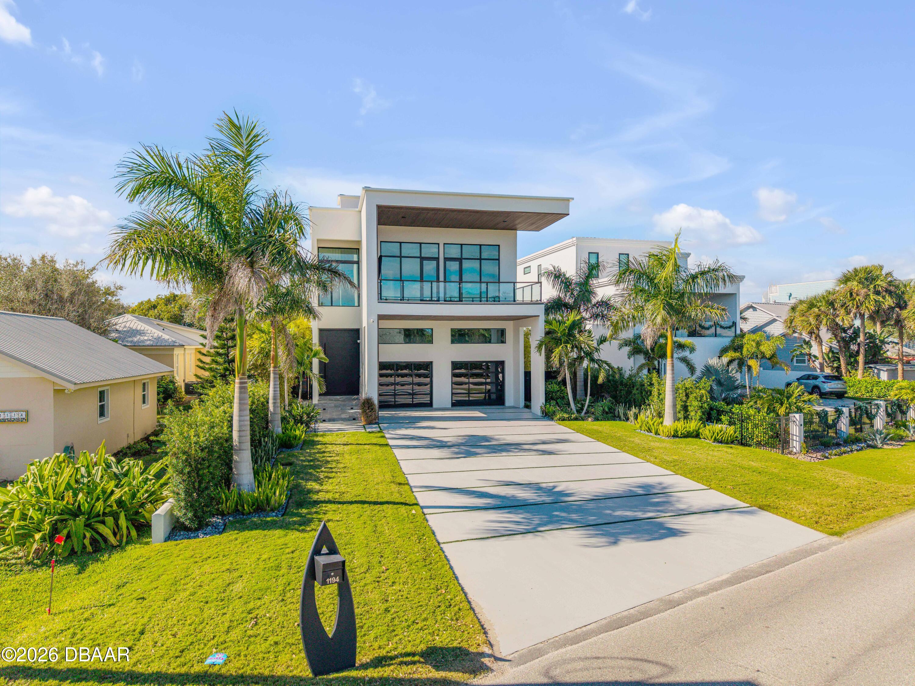 1194 N Peninsula Avenue