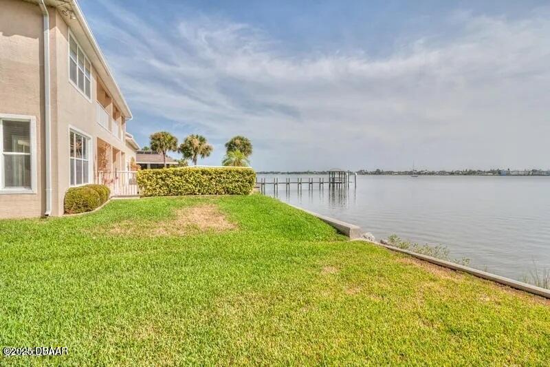 1647 Riverside Drive