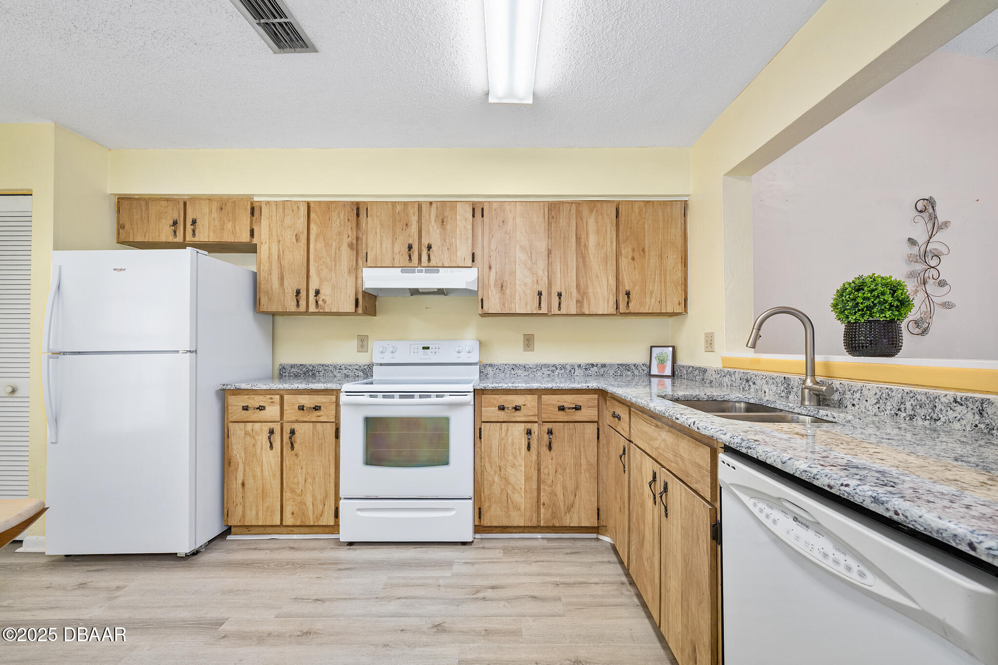 915 Stonybrook Circle