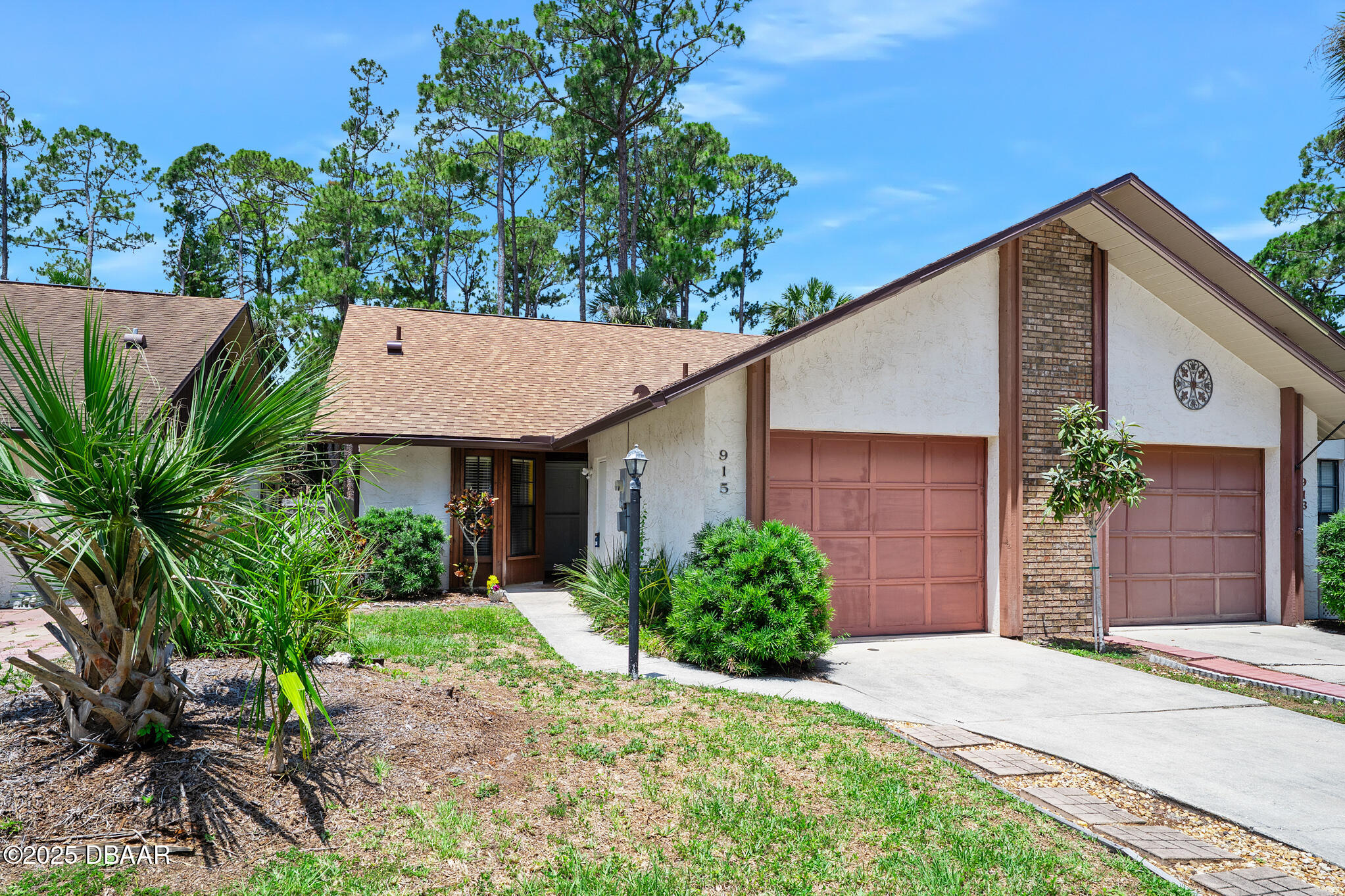 915 Stonybrook Circle