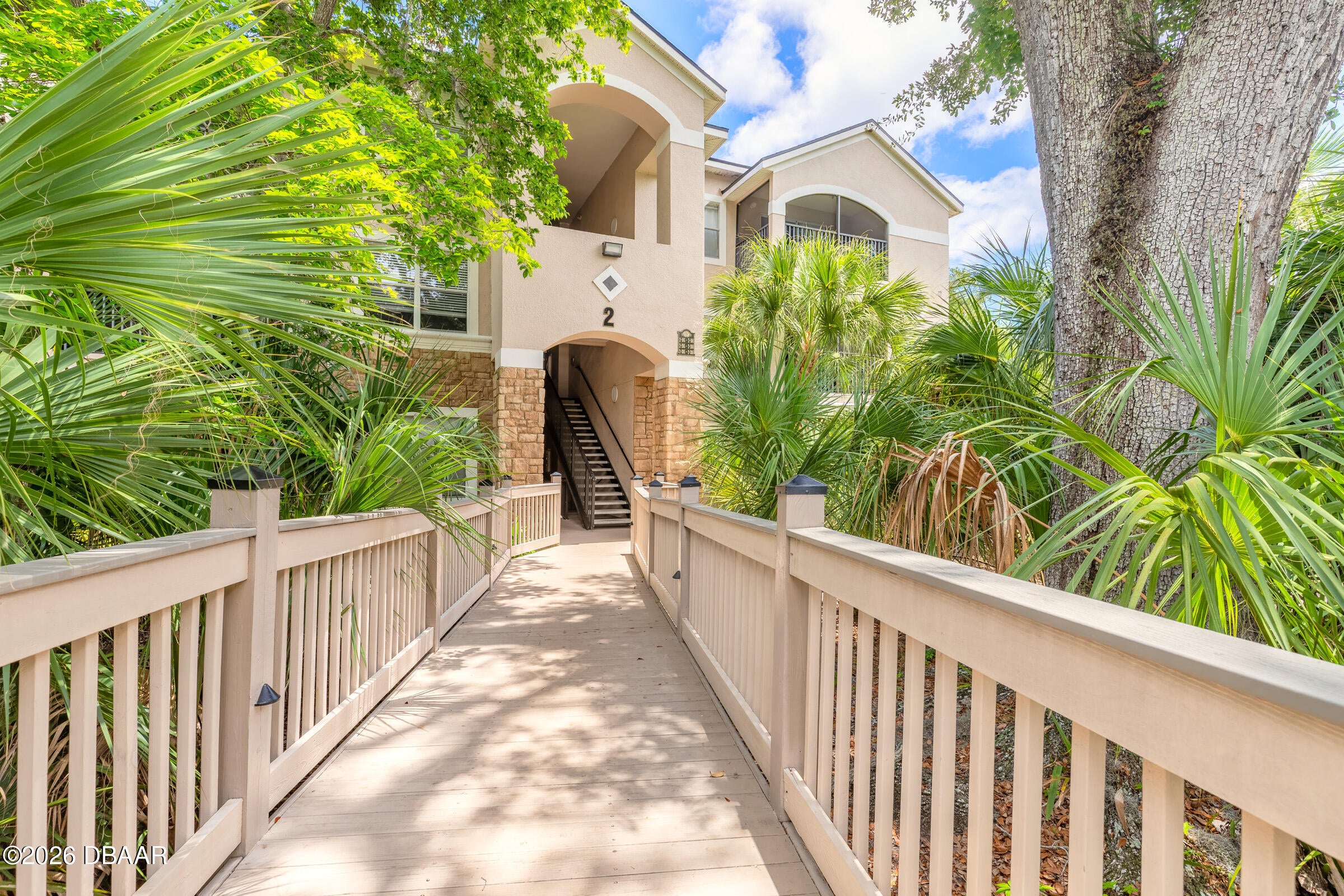940 Village Trail