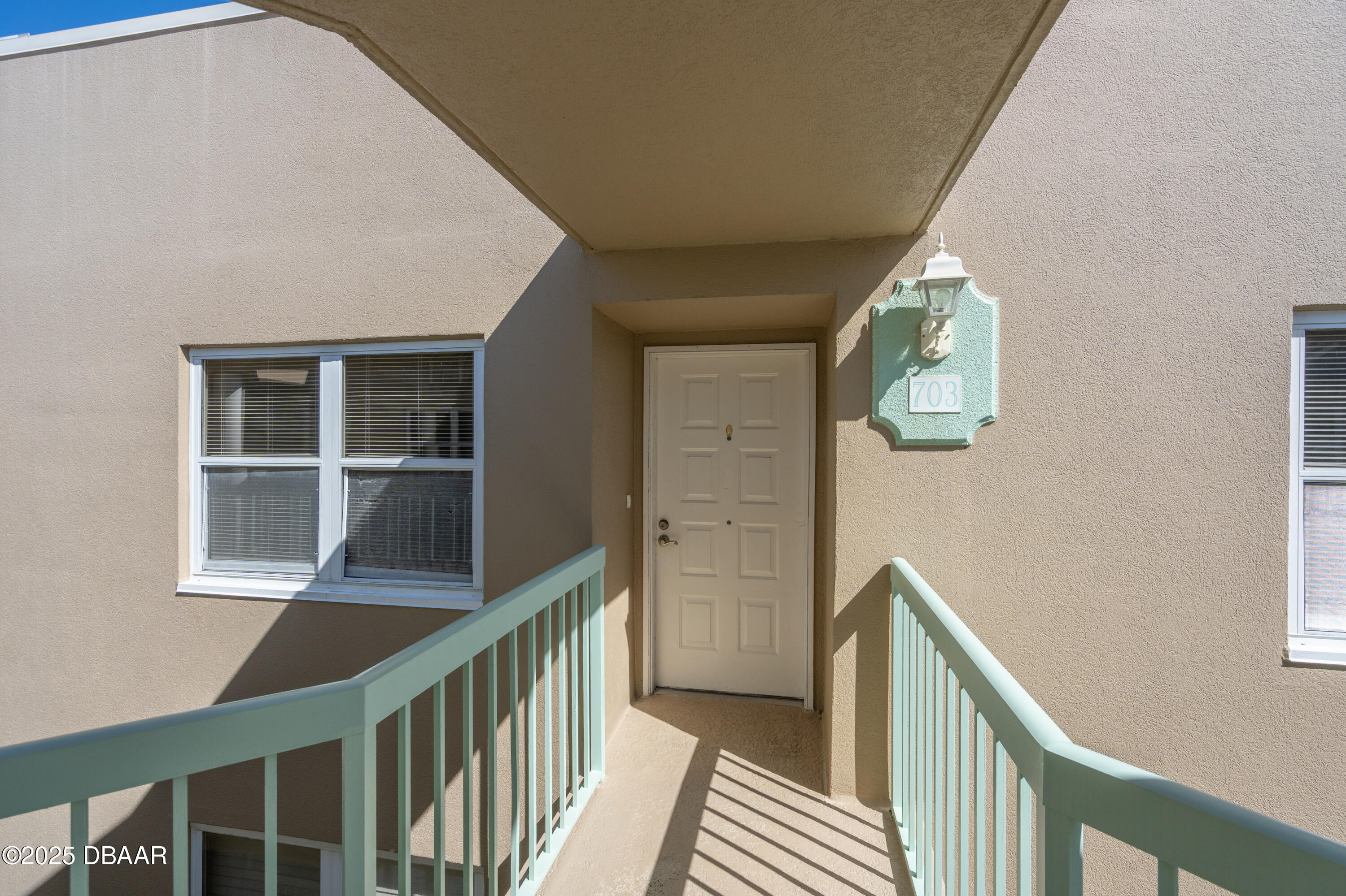 4 Oceans West Boulevard 703B