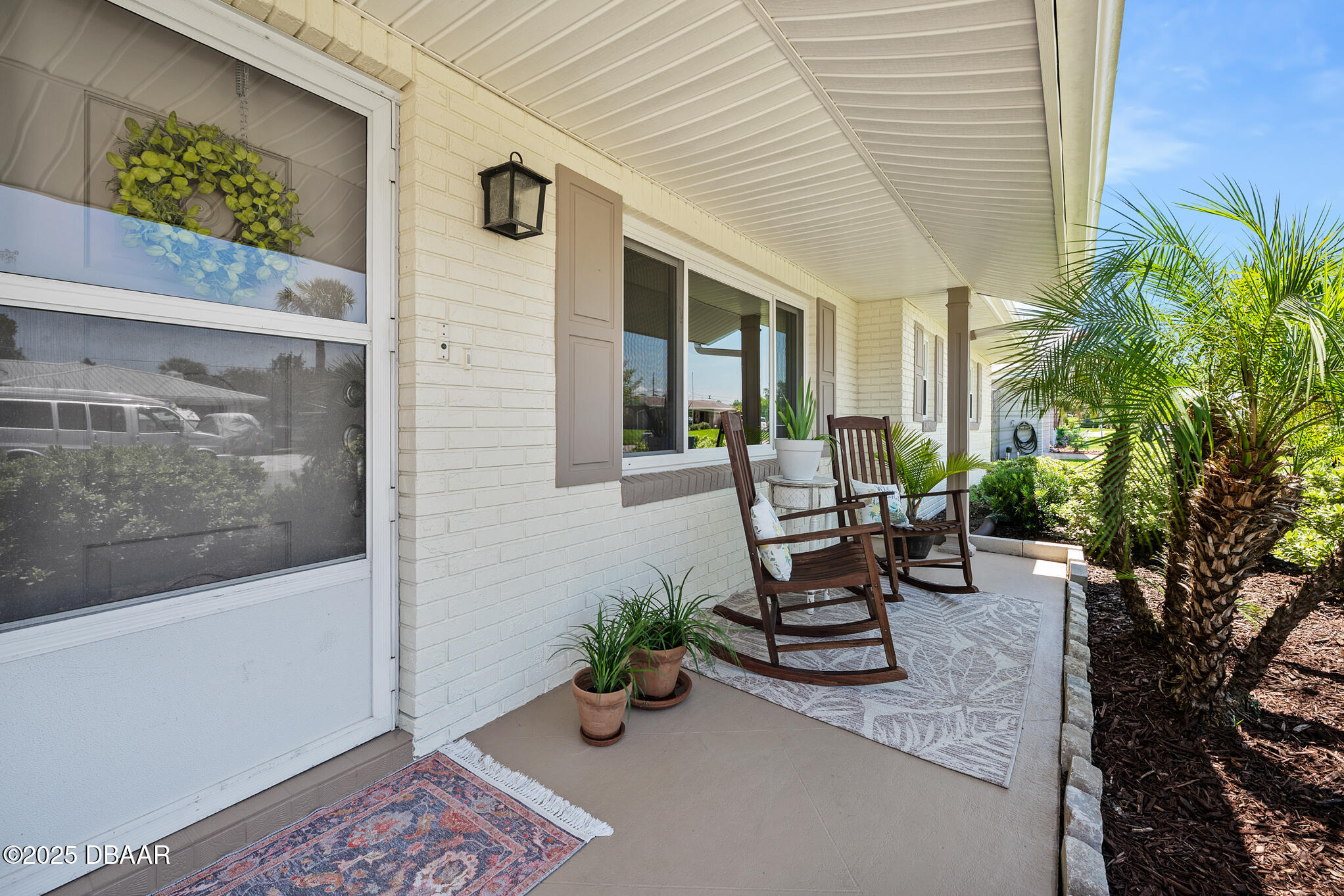 1129 Sunland Road