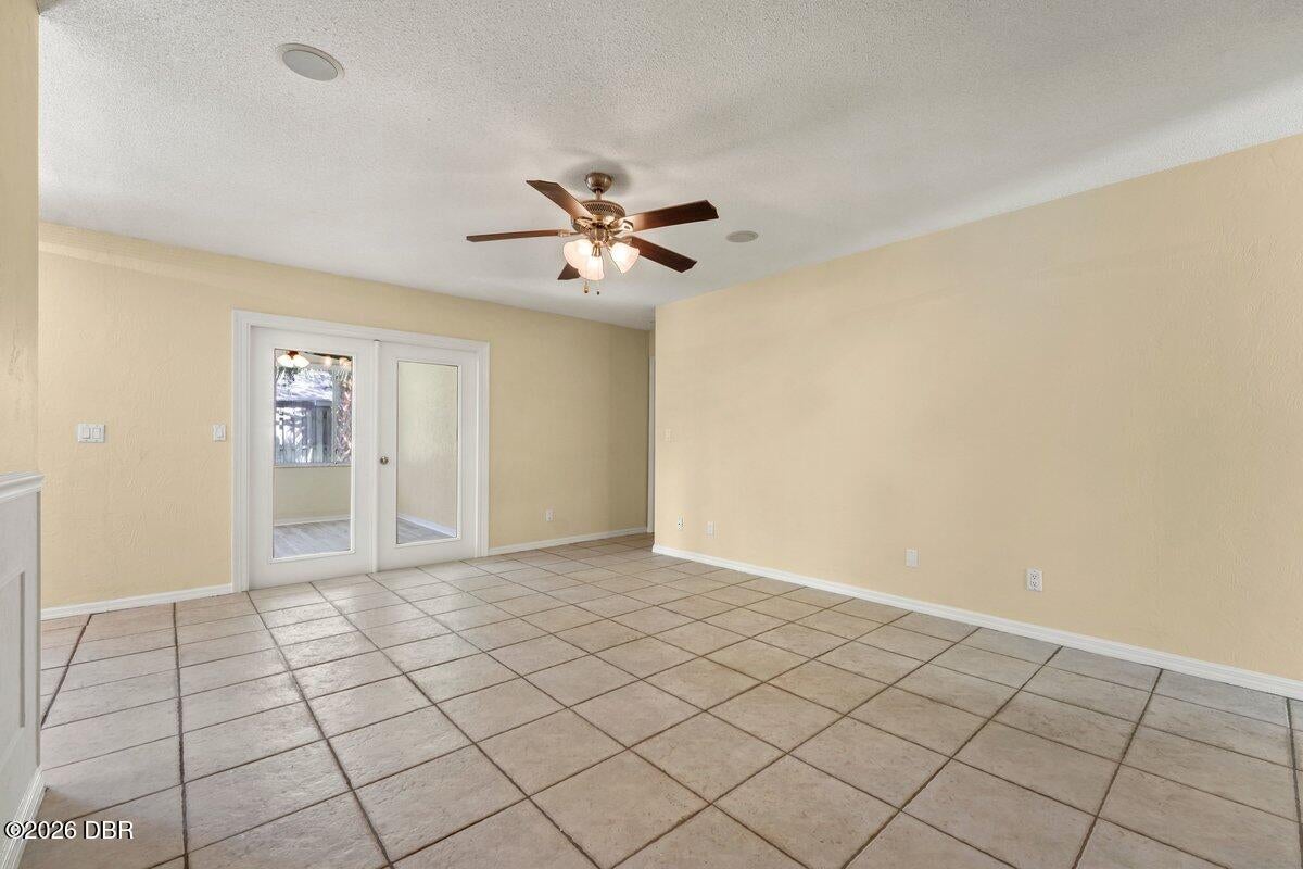 10 Brookside Drive