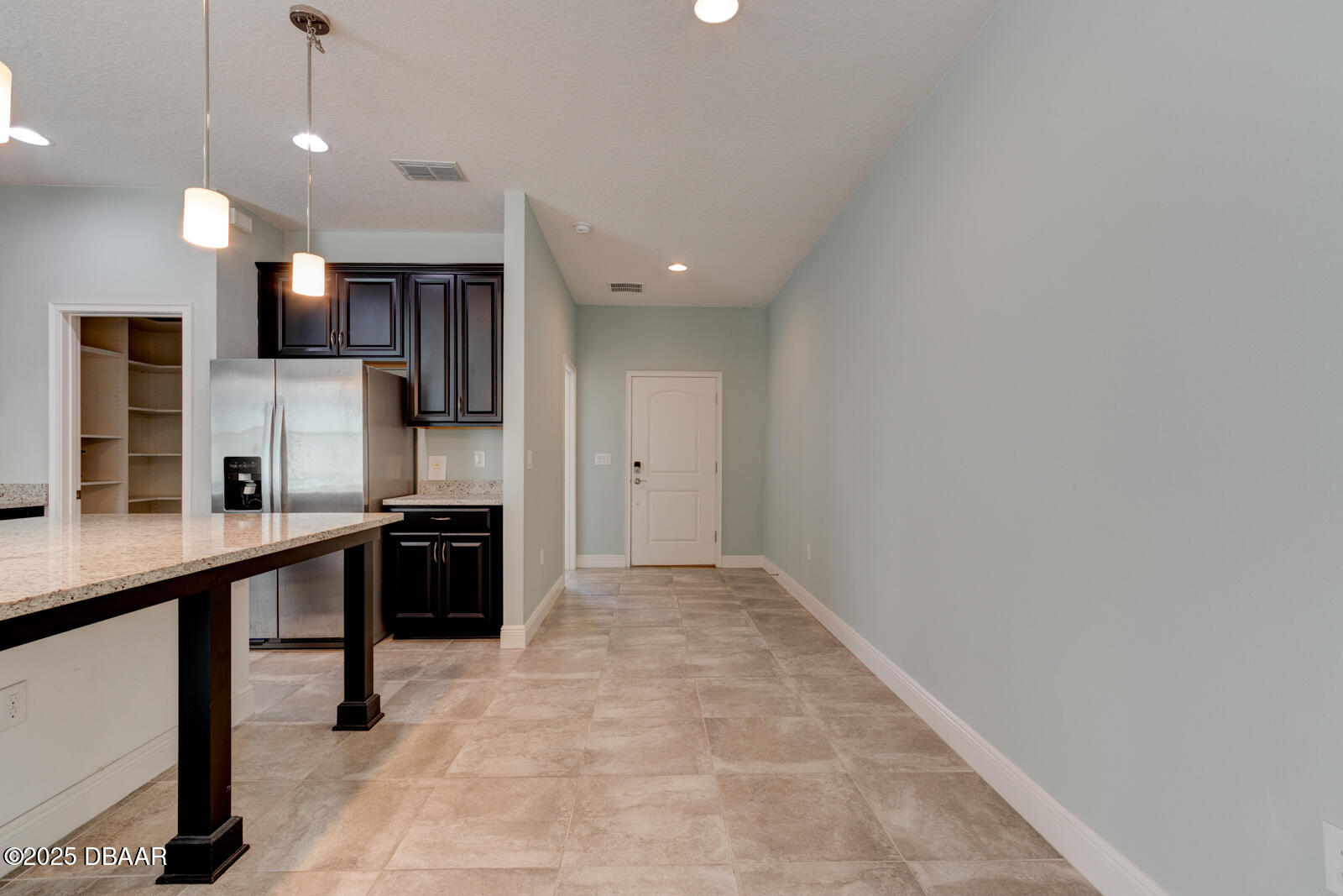 5633 Estero Loop
