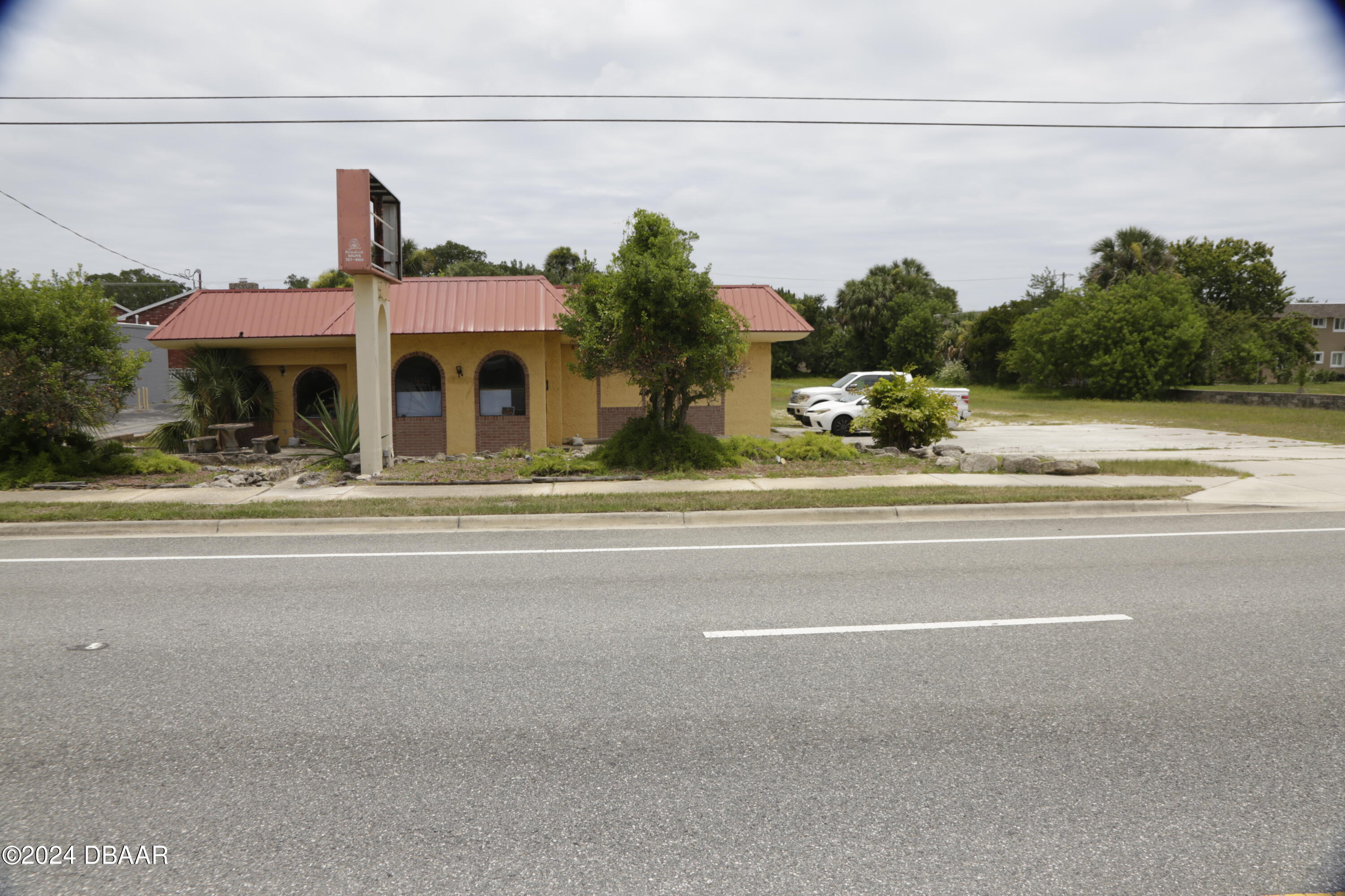 Photo 1 of 21 — 2309 S Ridgewood Avenue, South Daytona, FL 32119