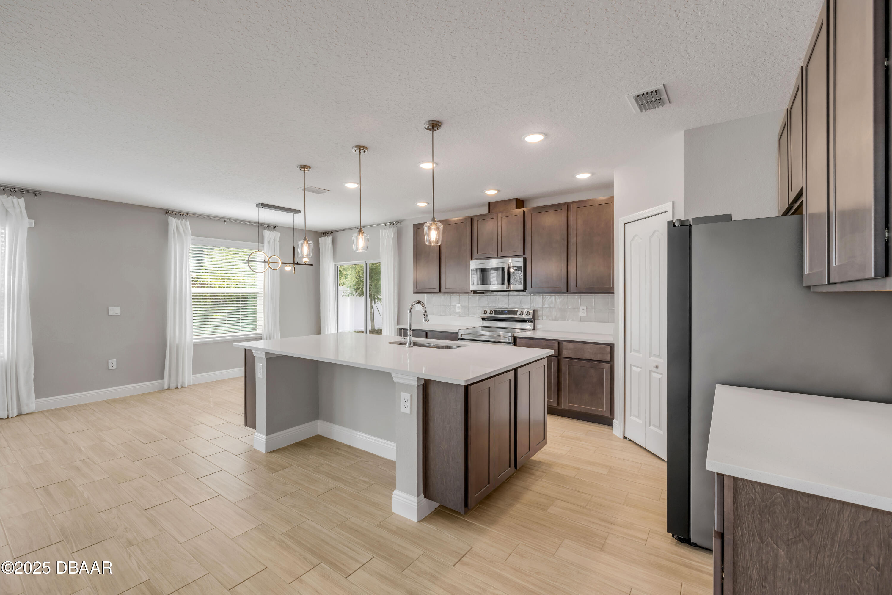 2211 Elegant Manor Circle