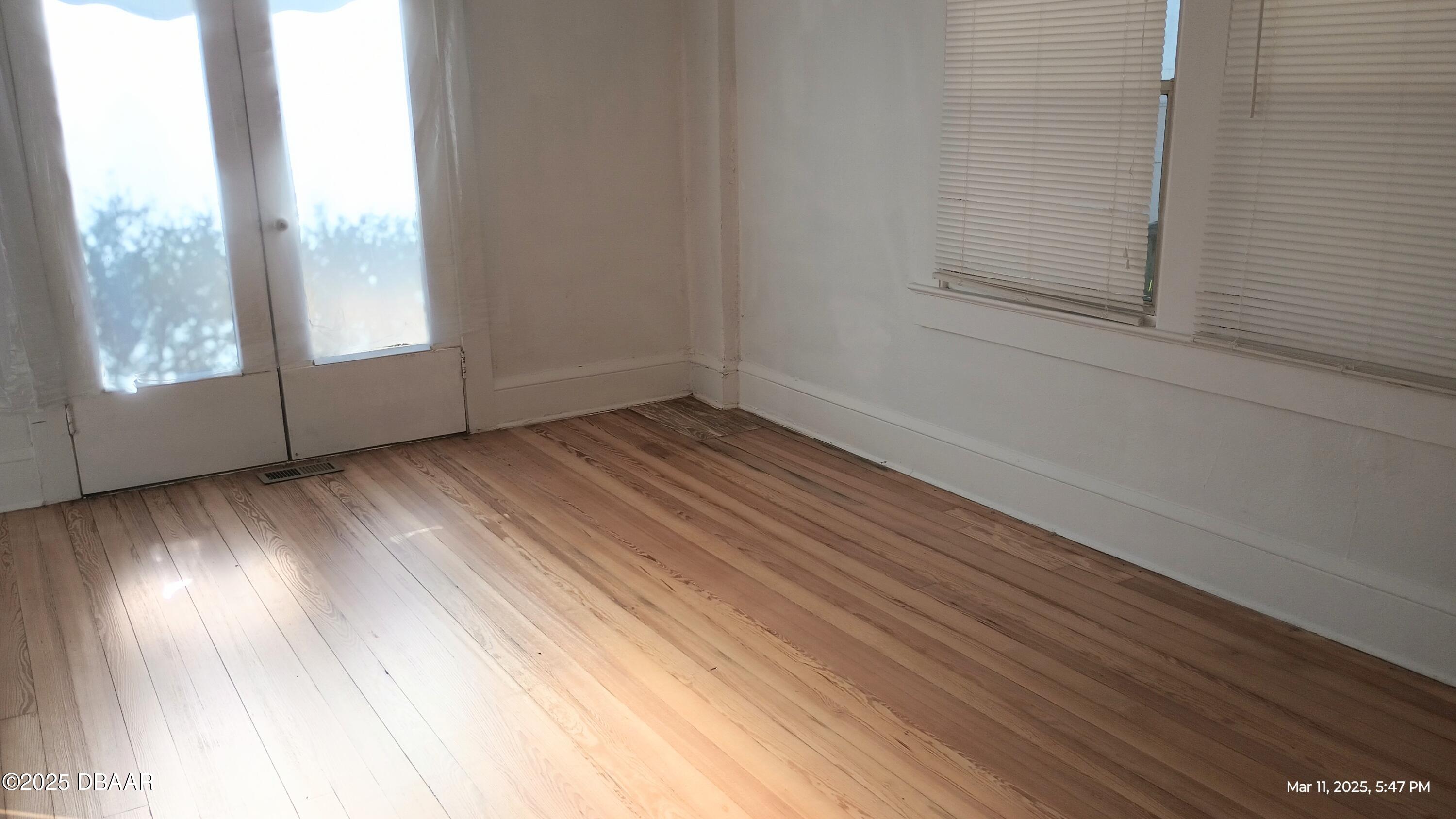 724 N Oleander Avenue