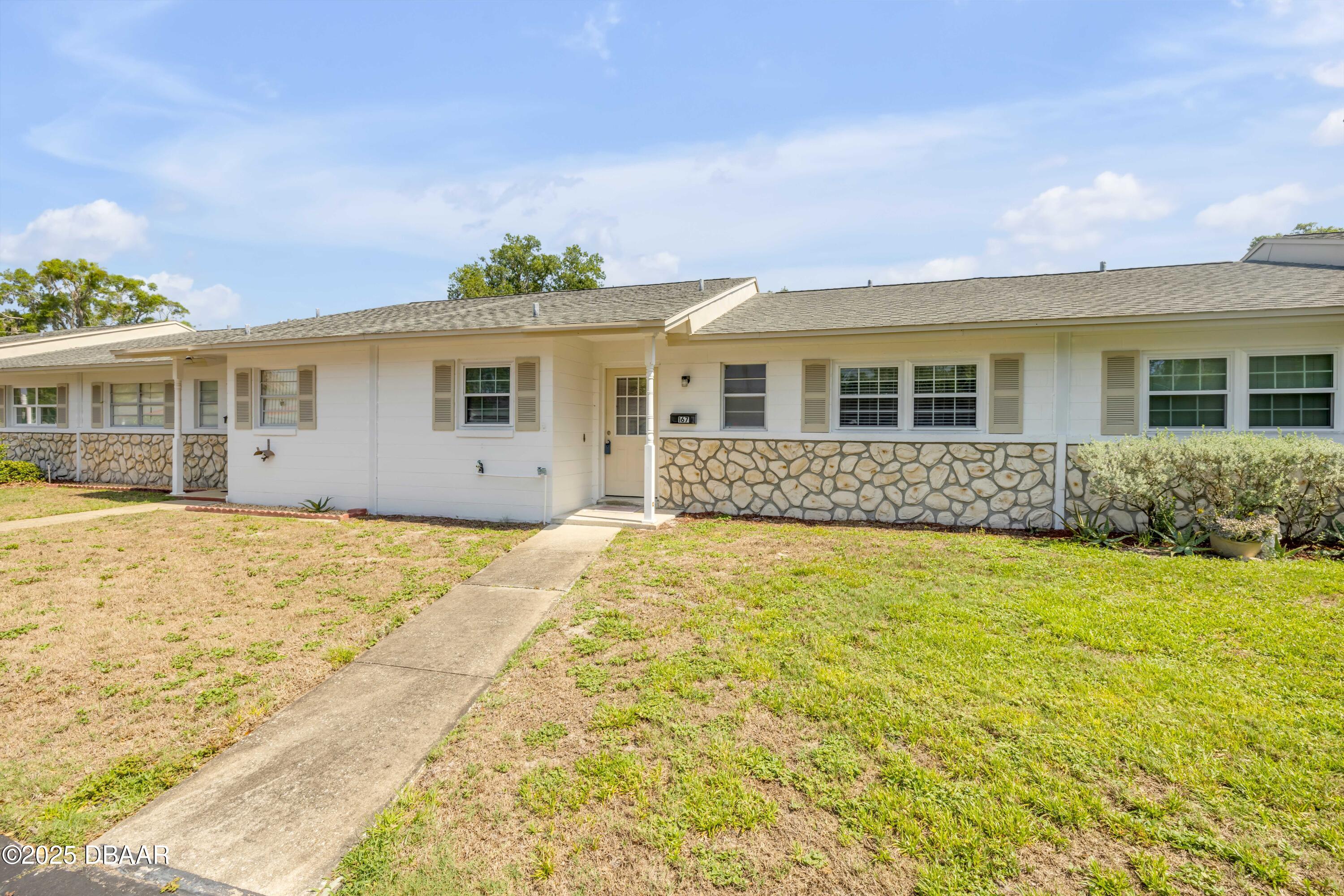 167 N Hill Avenue 60