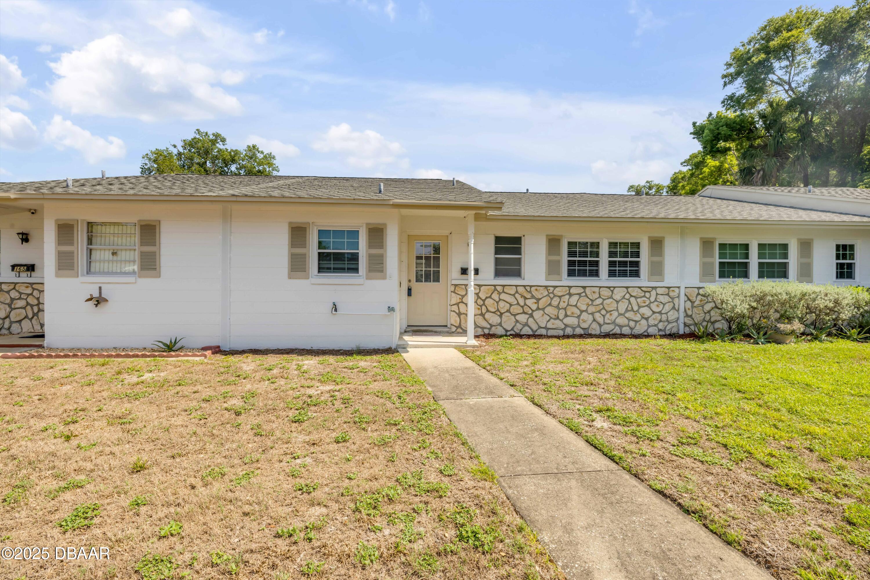 167 N Hill Avenue 60