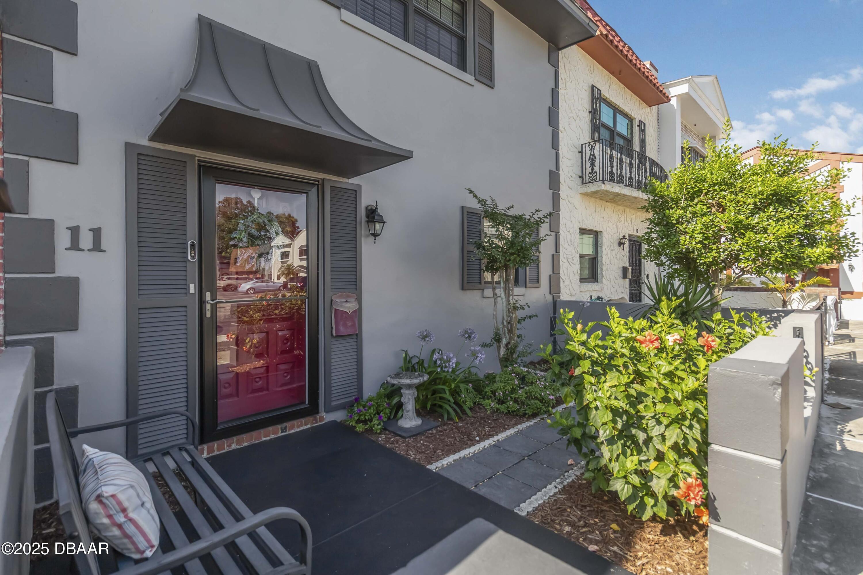 625 N Halifax Avenue 11