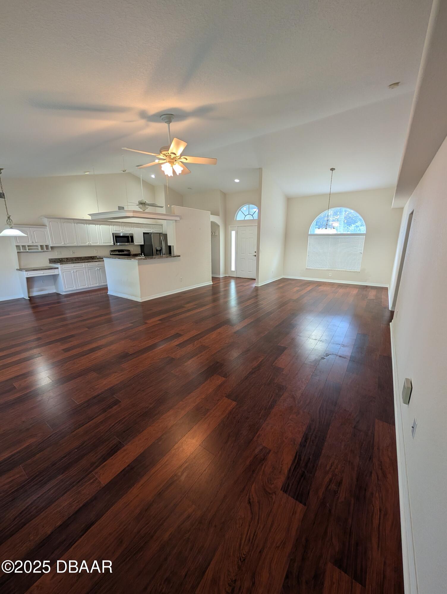 1915 Willow Oak Drive