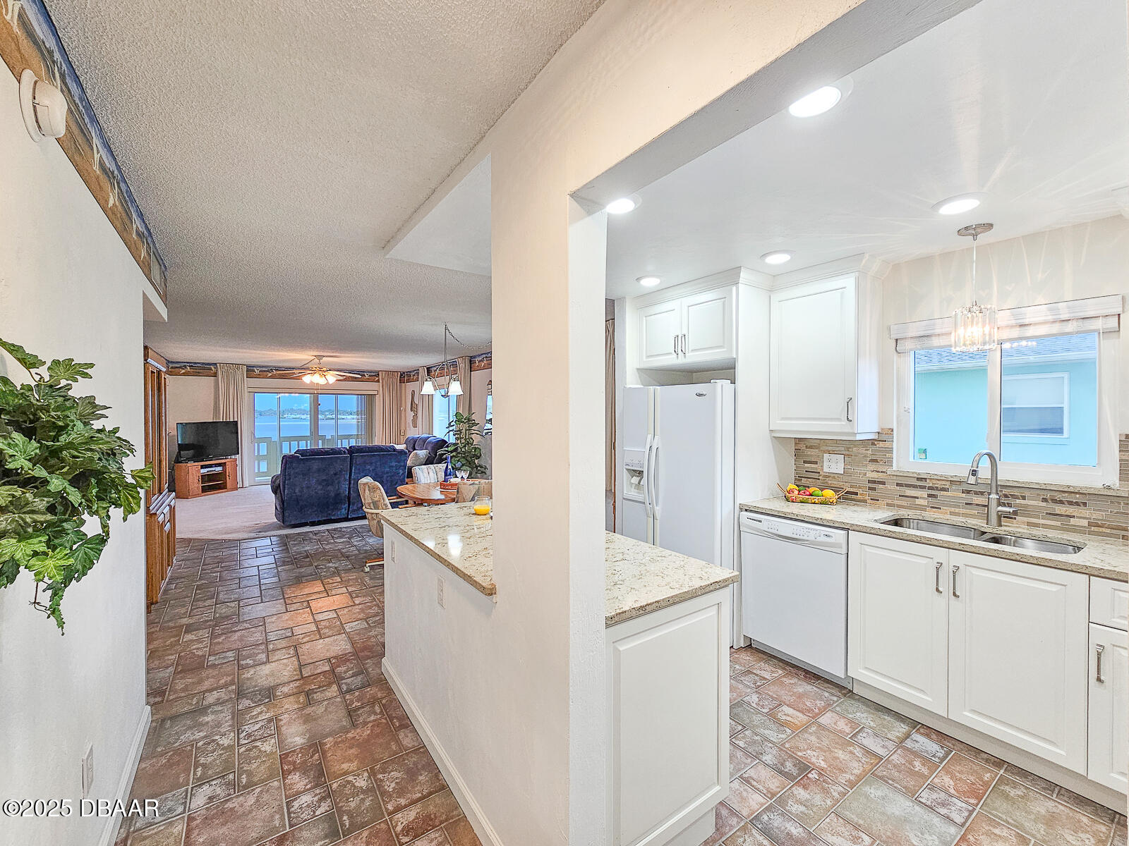3606 S PENINSULA Drive 301