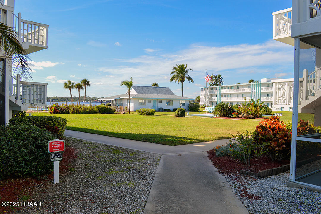 3009 N Halifax Avenue