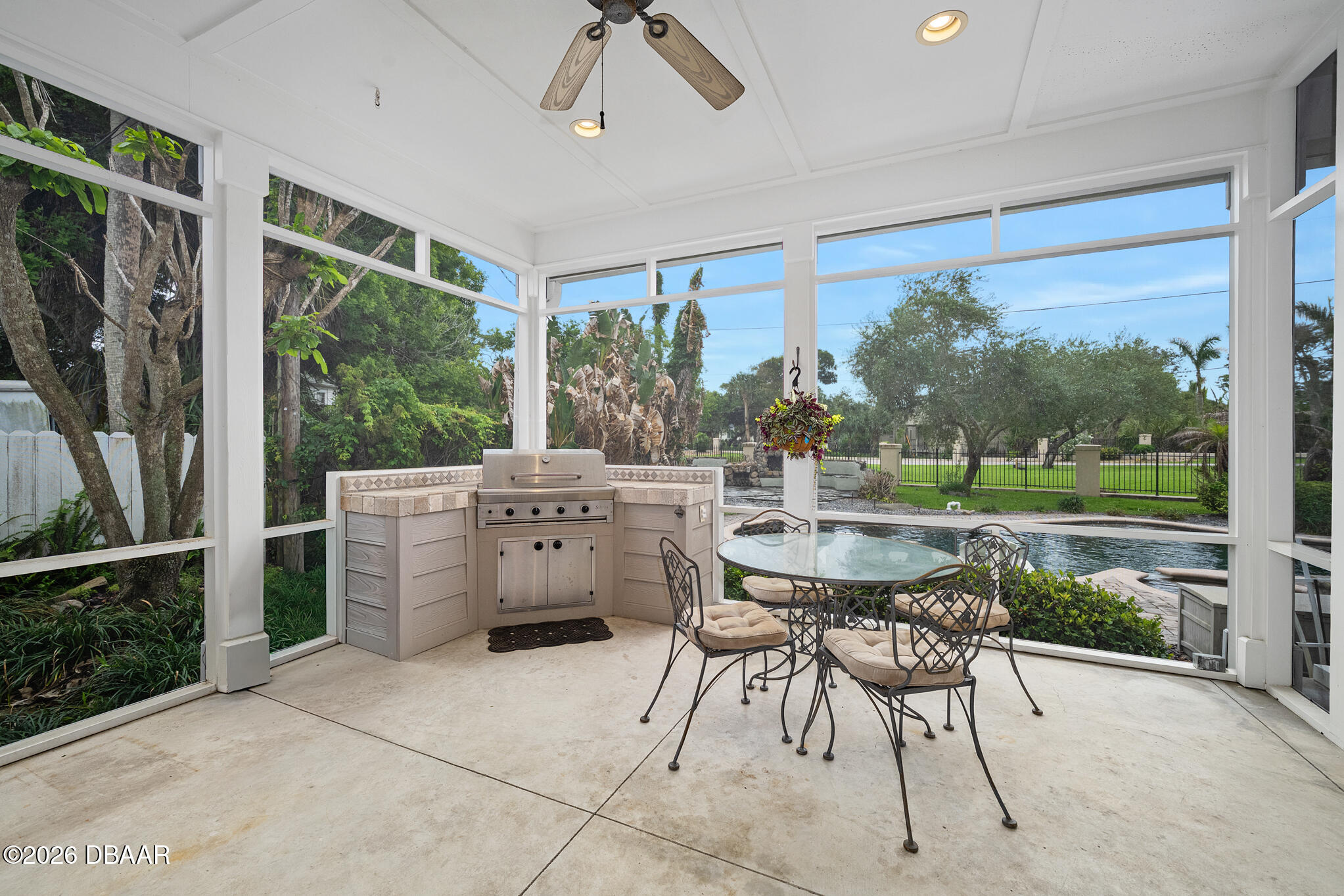2 Hickory Lane