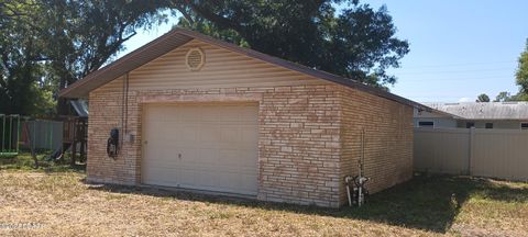 A home in South Daytona