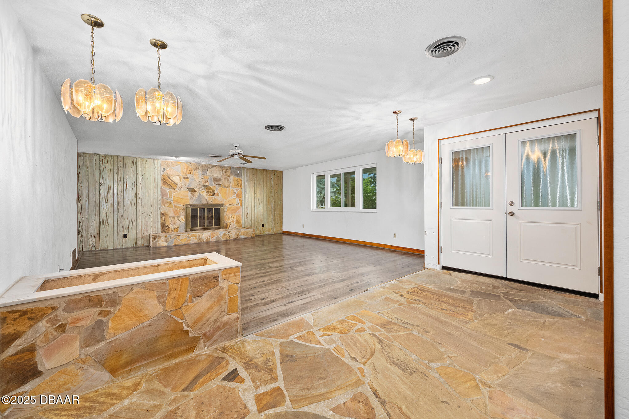 106 Banyan Drive
