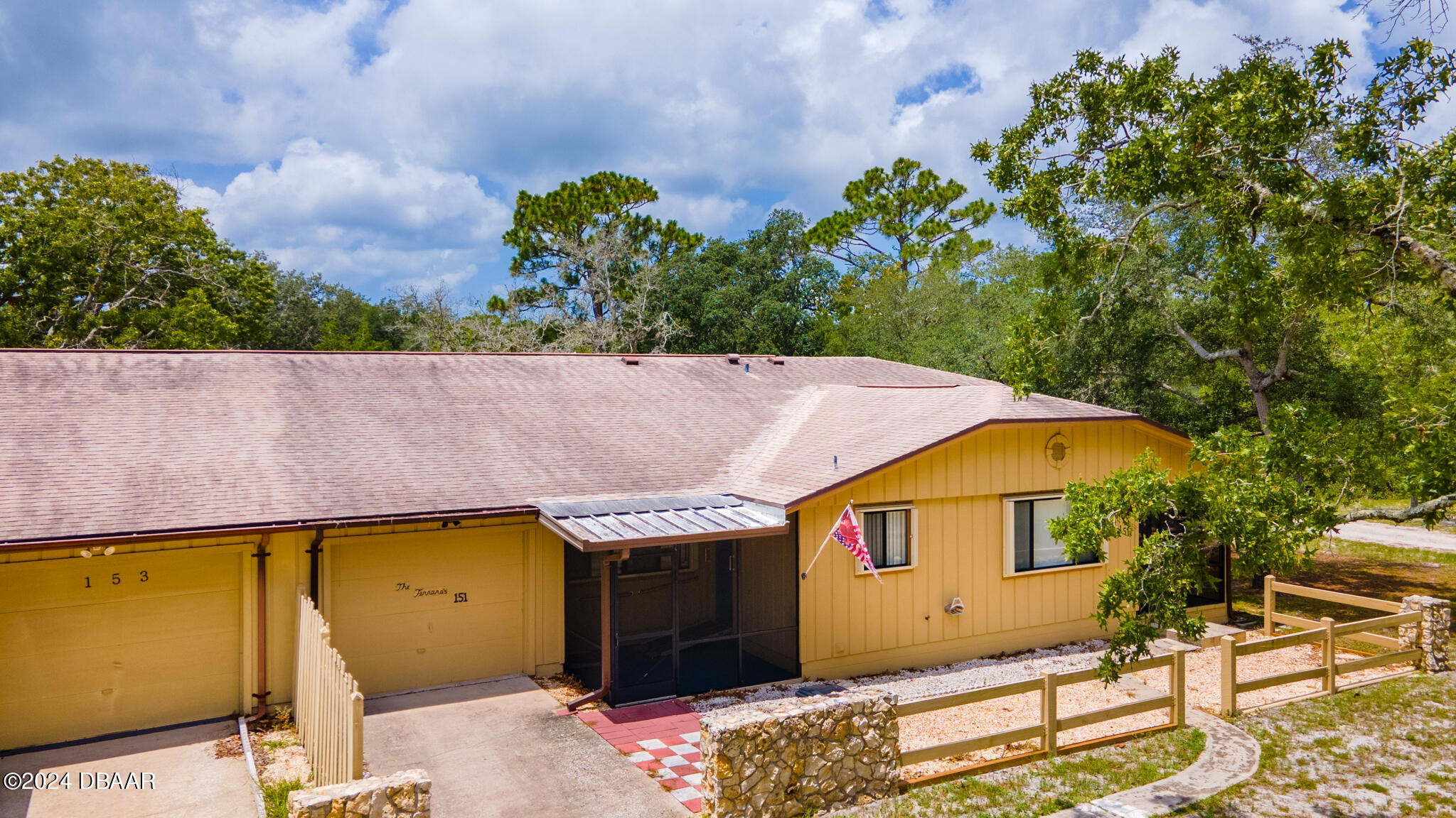 151 Magnolia Loop