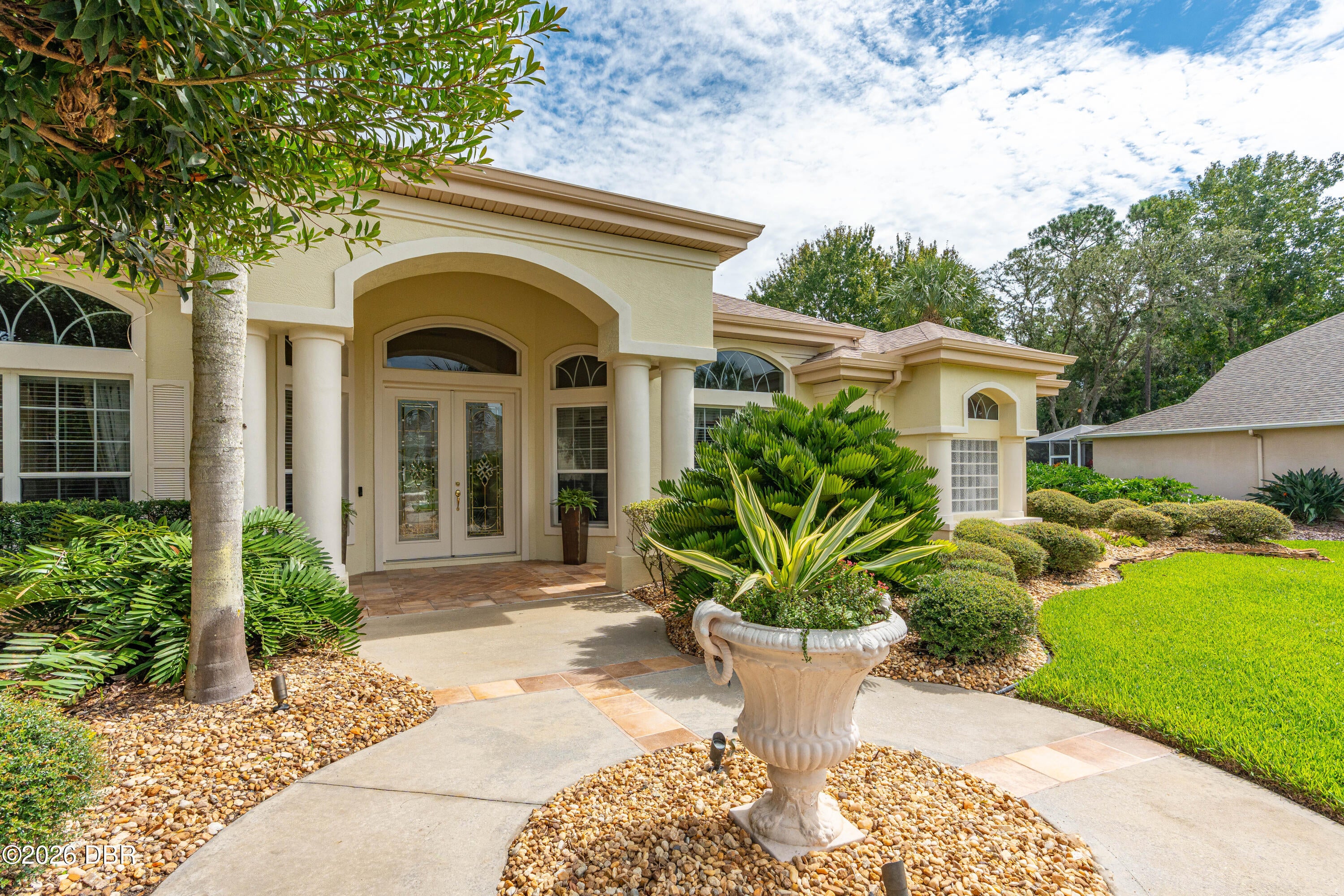 1025 Hampstead Lane
