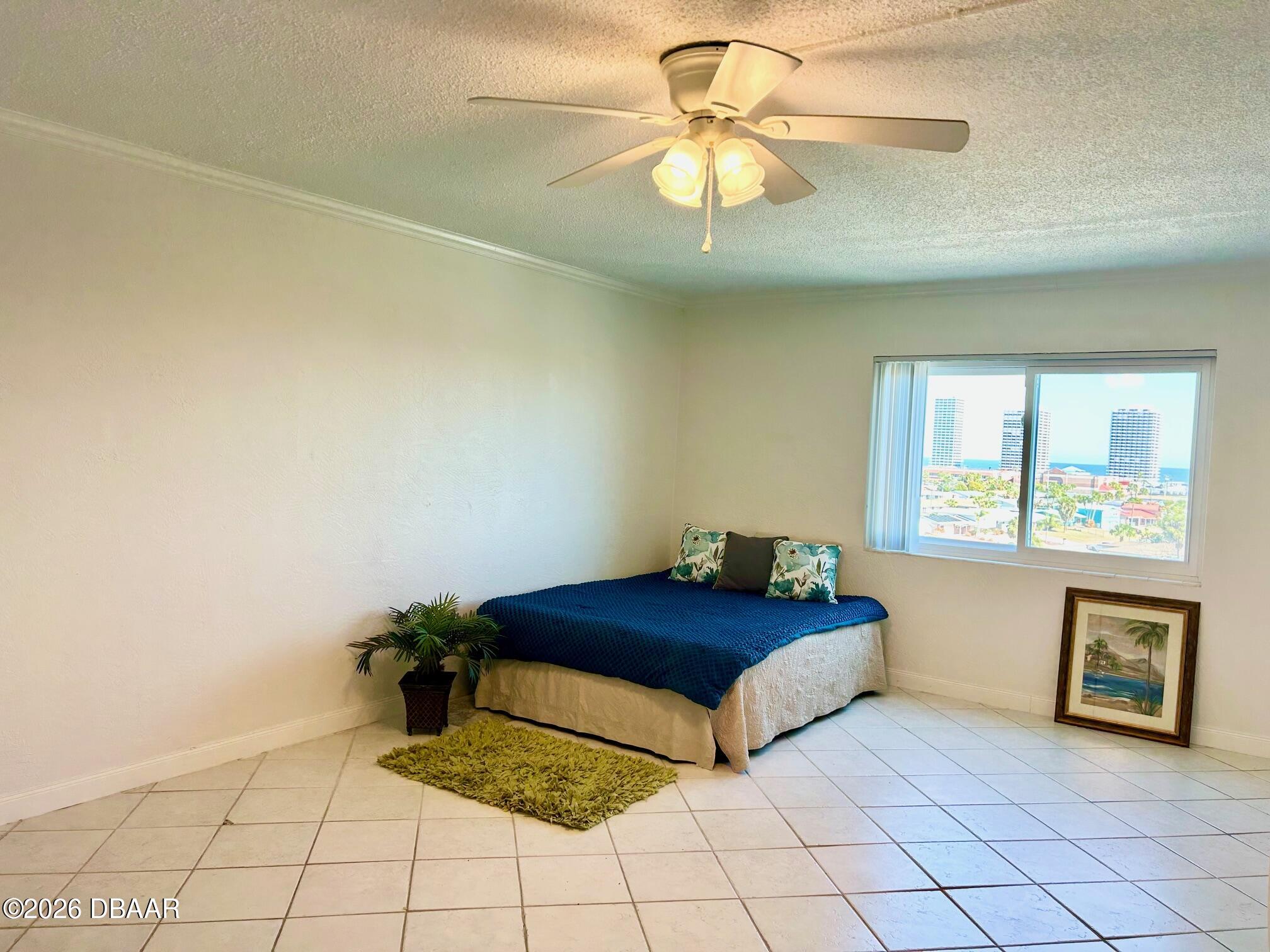 2711 N Halifax Avenue