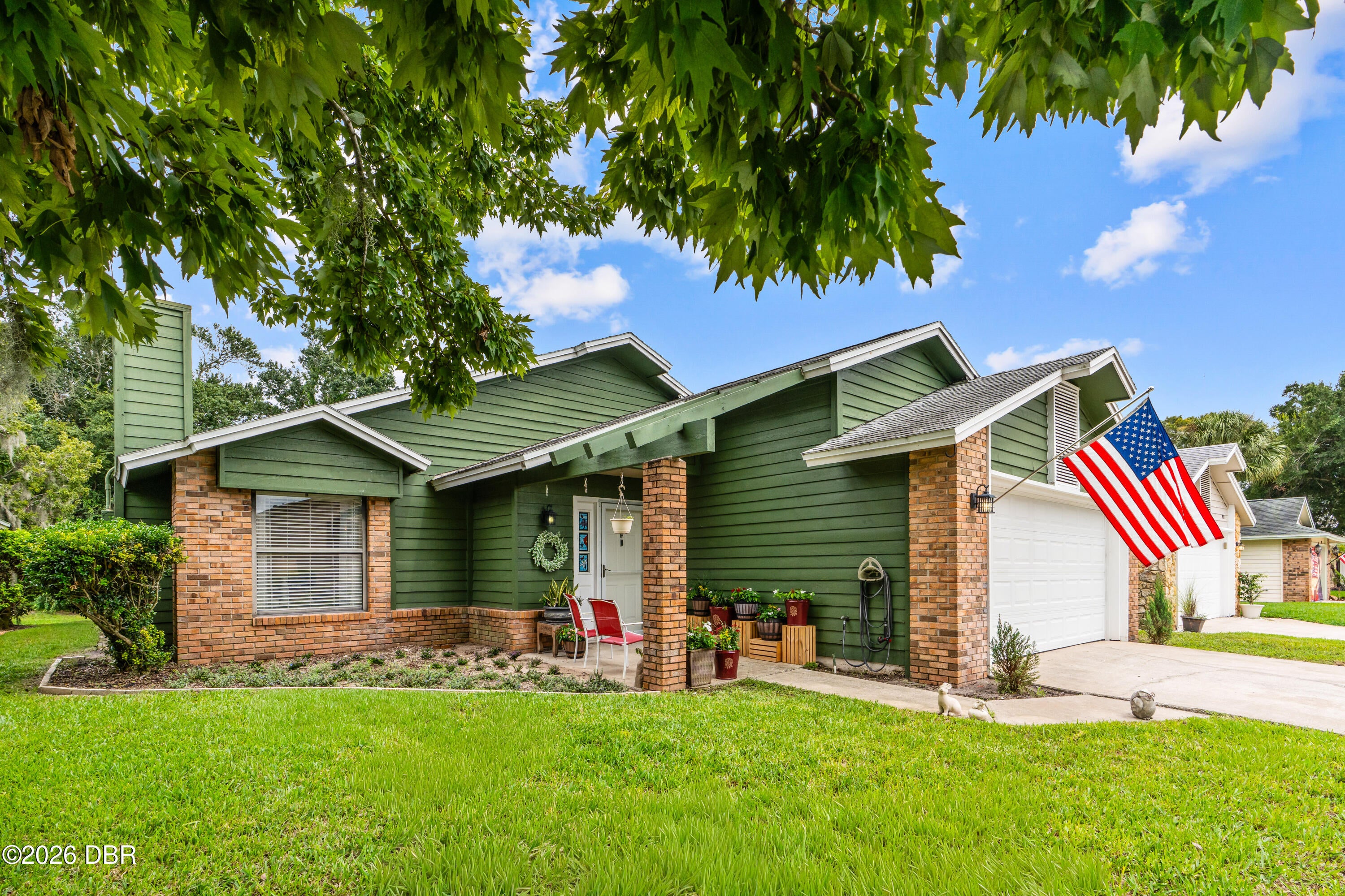 918 N Lakewood Terrace