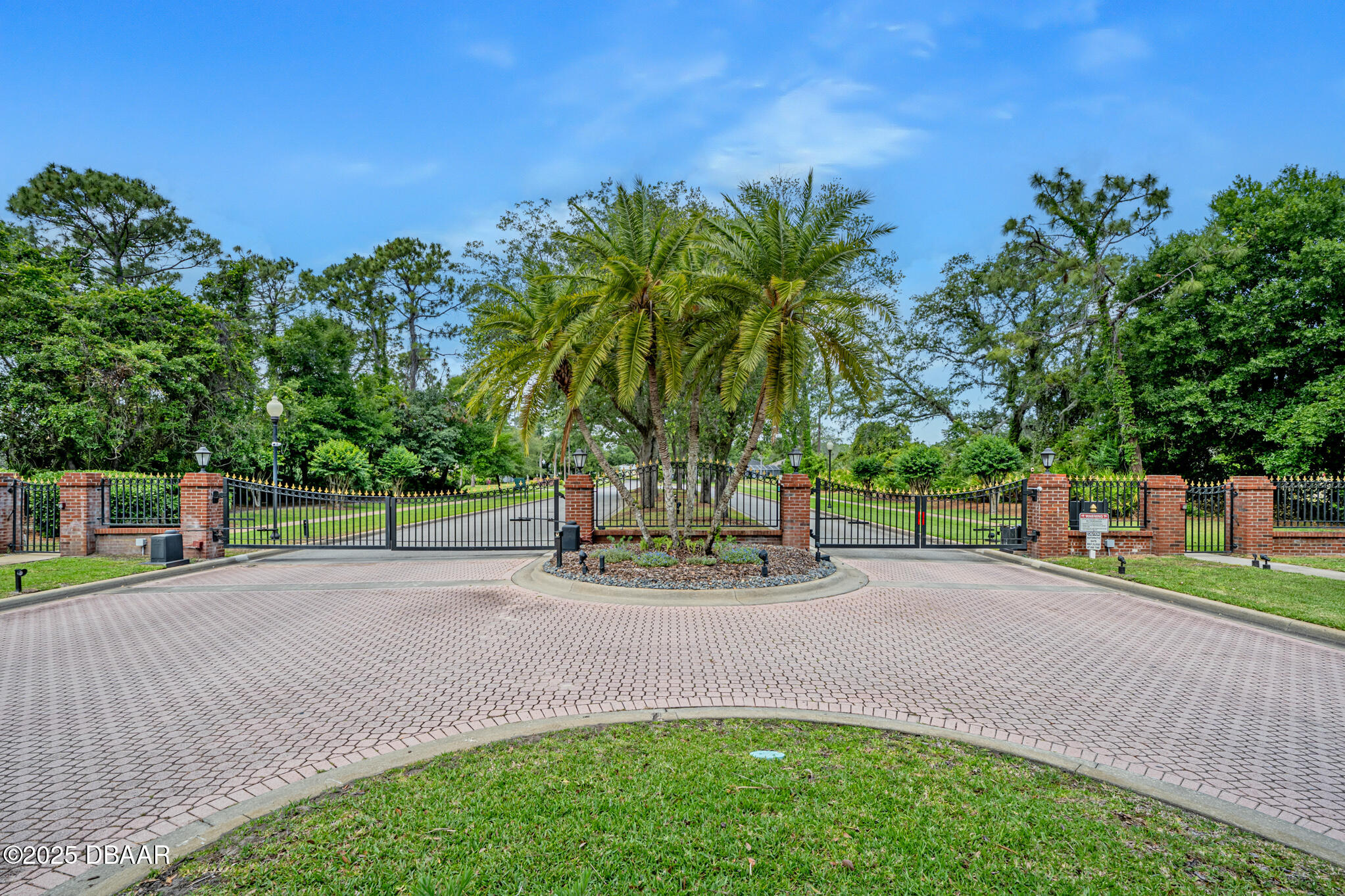 6083 Sabal Hammock Circle