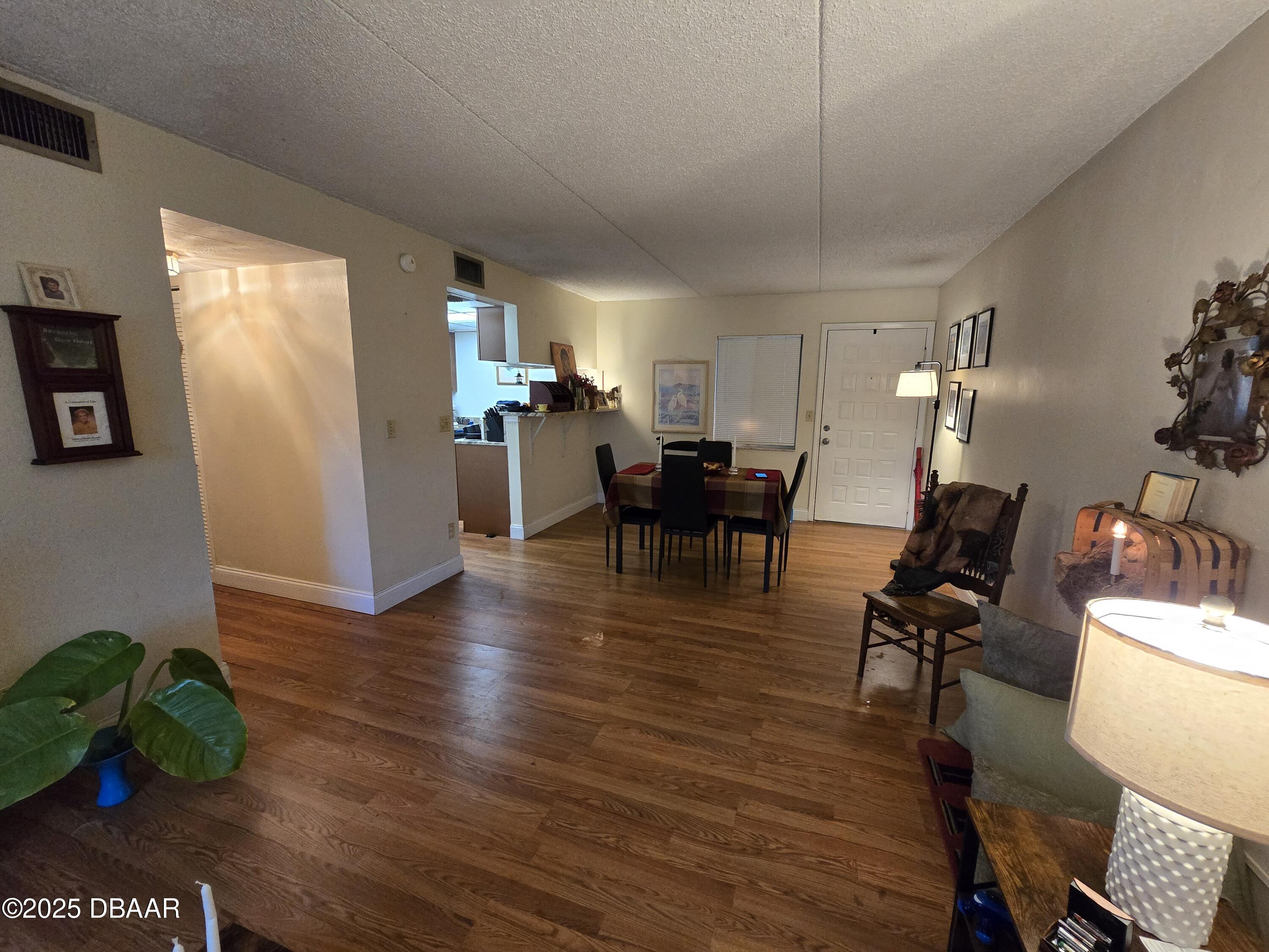 633 S Palmetto Avenue 202
