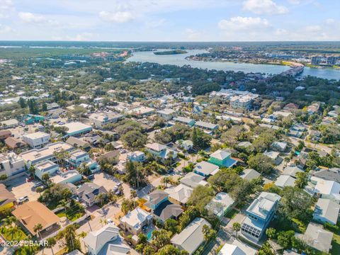 A home in New Smyrna Beach