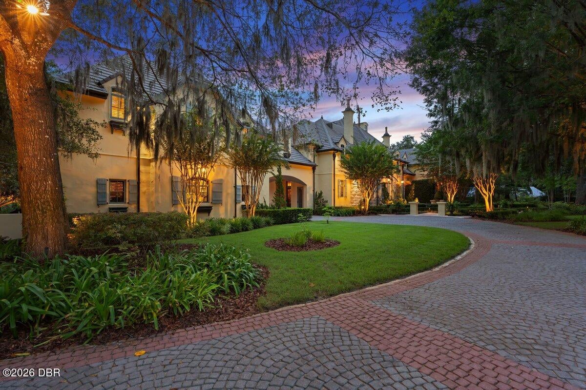 4 Lost Creek Lane