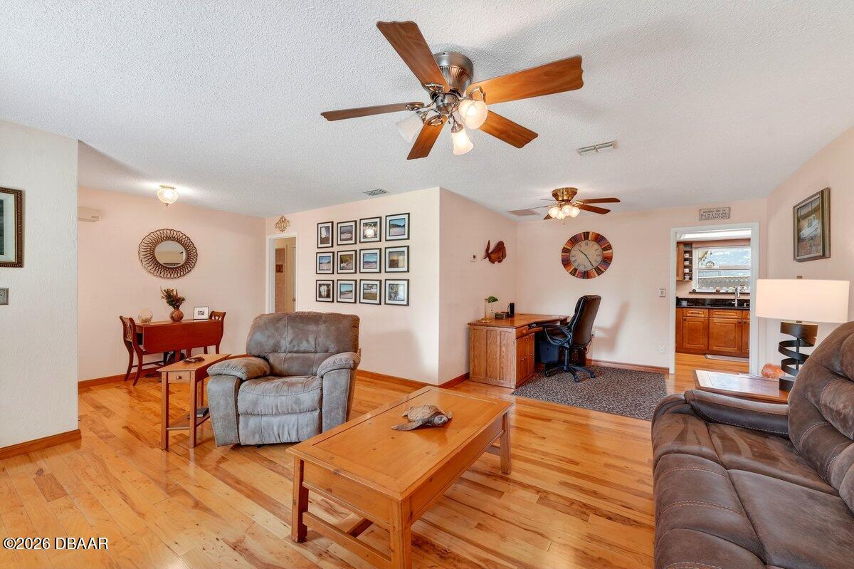 1114 Parkside Drive
