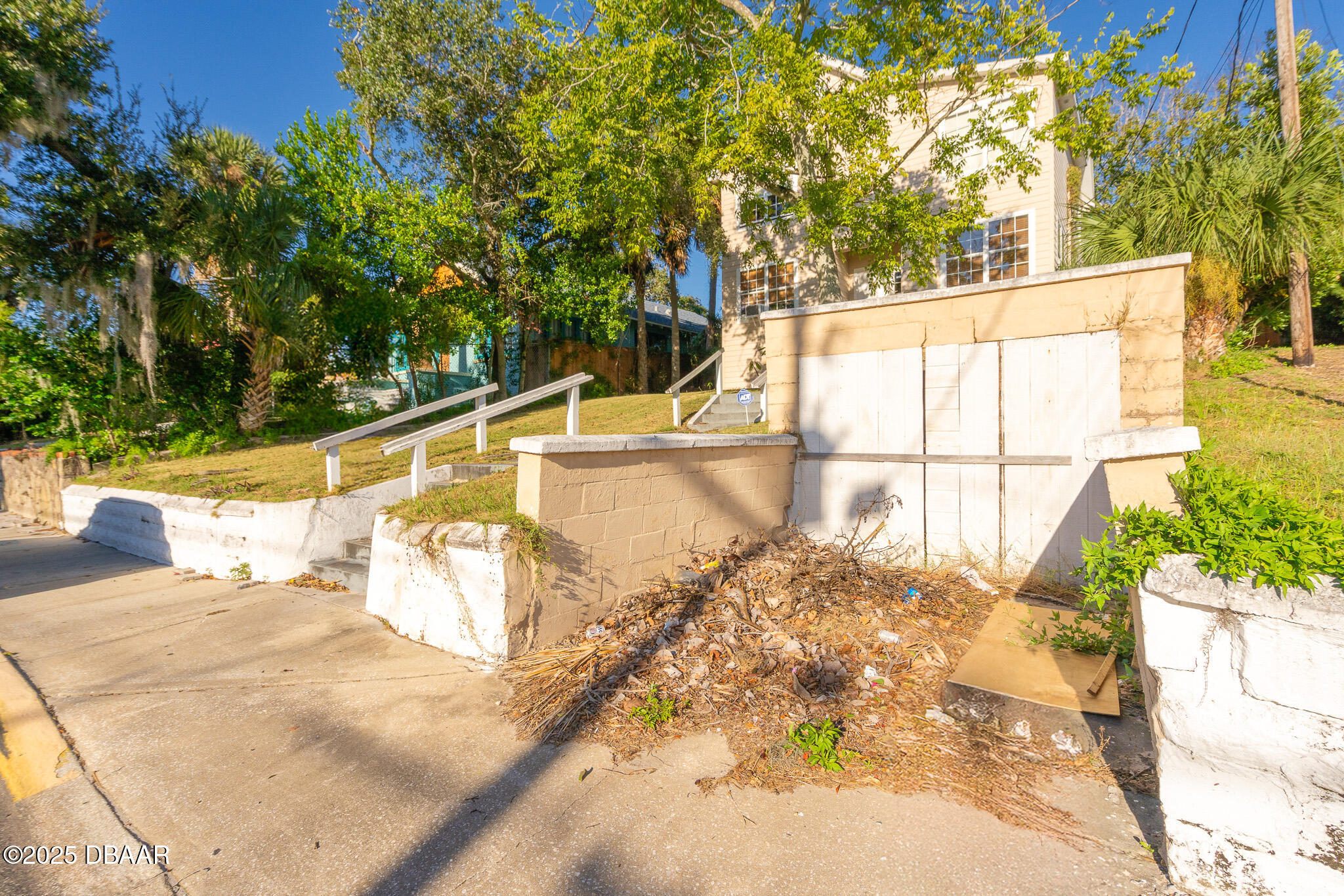 132 N Peninsula Drive