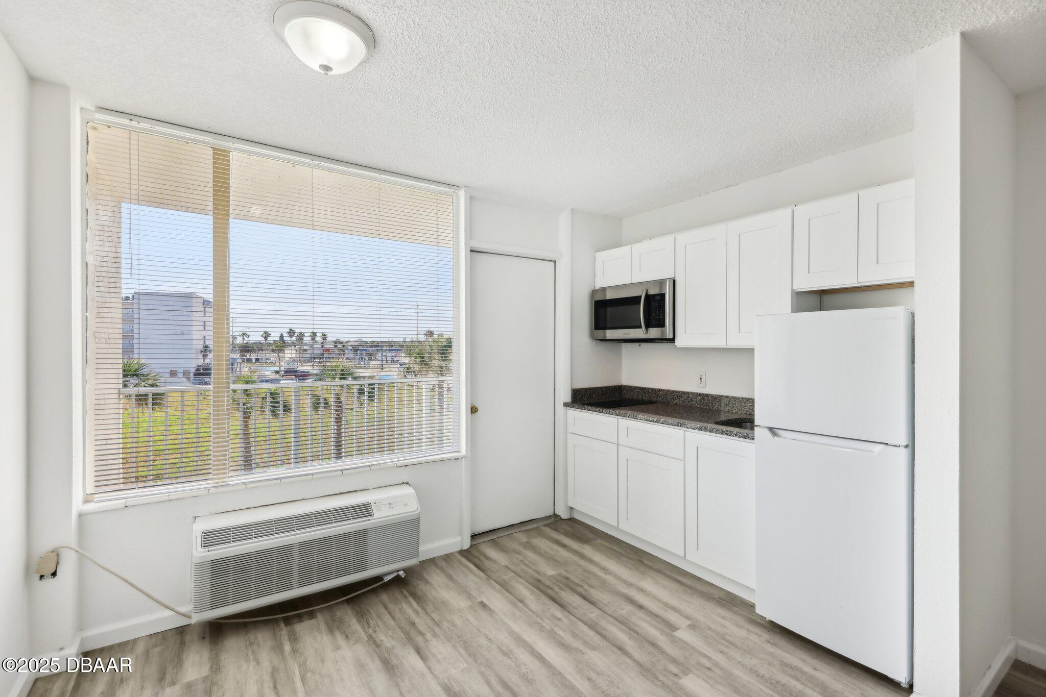 935 S Atlantic Avenue 302